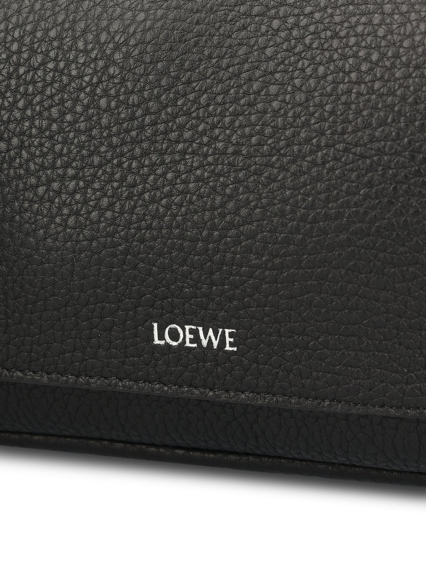 Borsa realizzata in pelle. BANBPCBX04 1100 LOEWE 