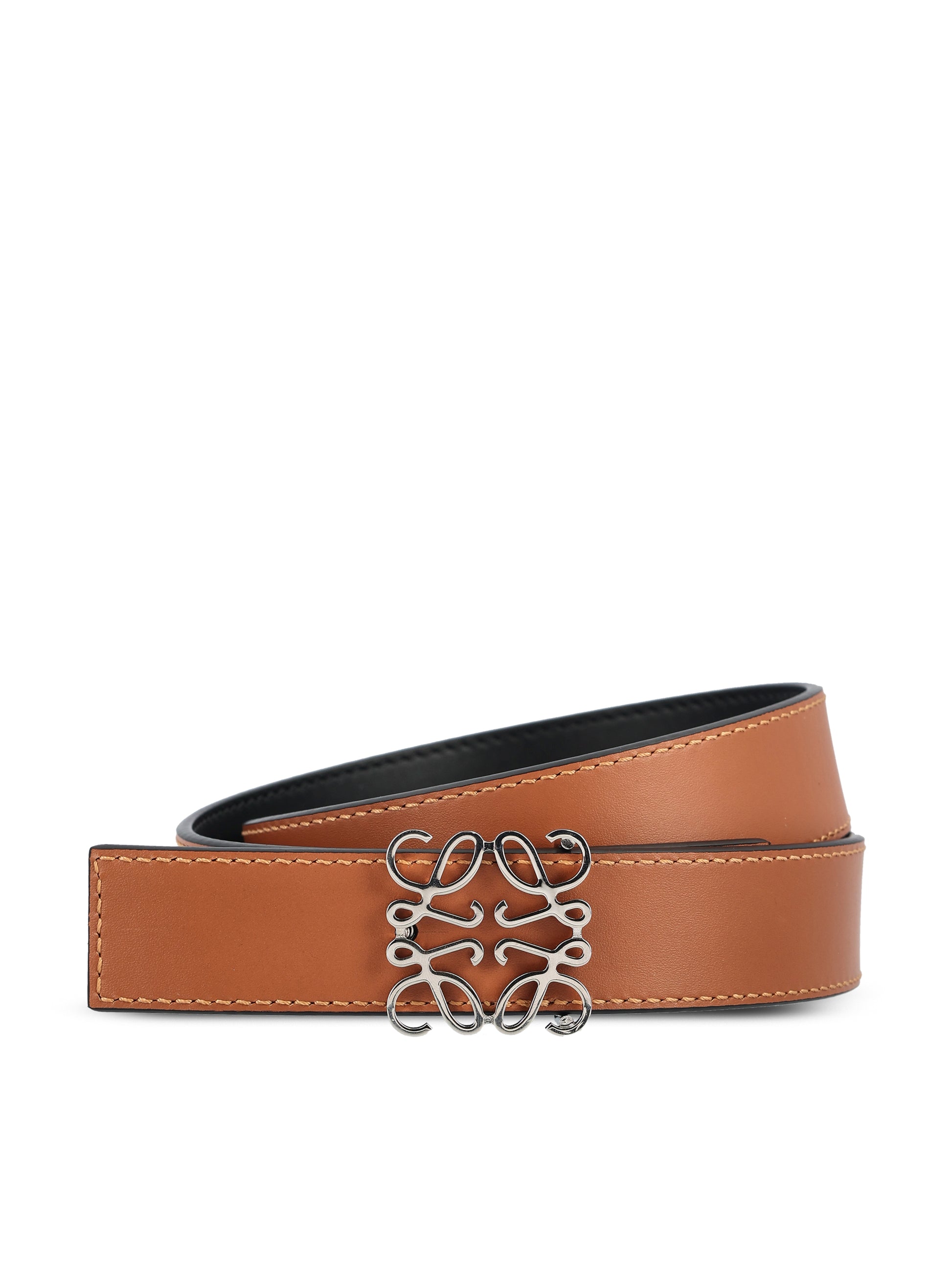 Cintura realizzata in pelle di vitello. E821Z26X03 1555 LOEWE 