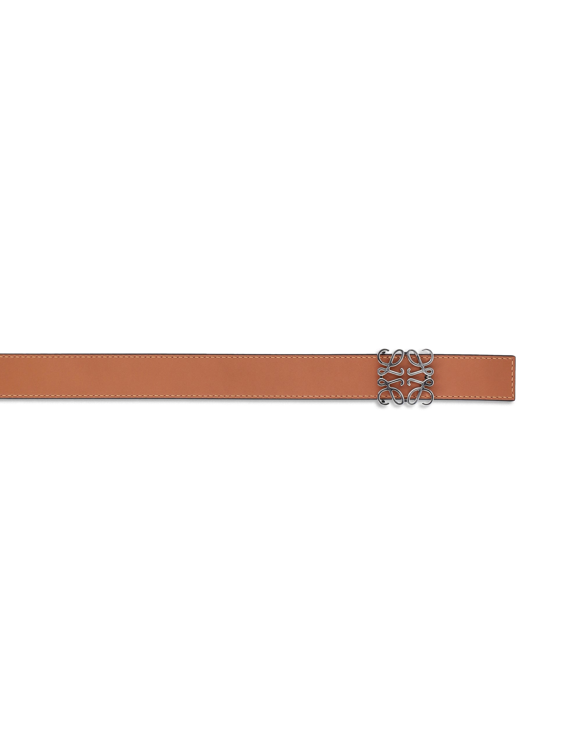 Cintura realizzata in pelle di vitello. E821Z26X03 1555 LOEWE 