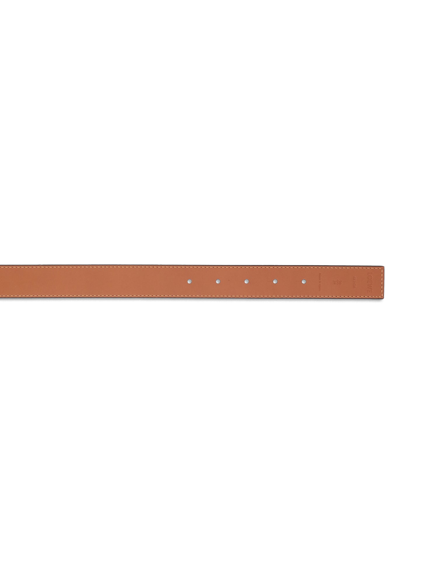 Cintura realizzata in pelle di vitello. E821Z26X03 1555 LOEWE 
