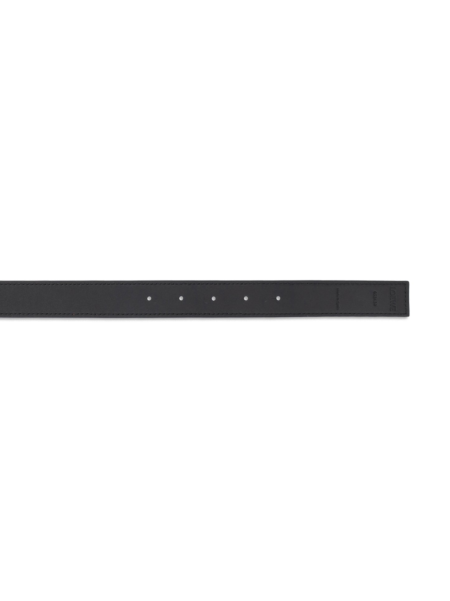 Cintura realizzata in pelle di vitello. E821Z26X03 2544 LOEWE 