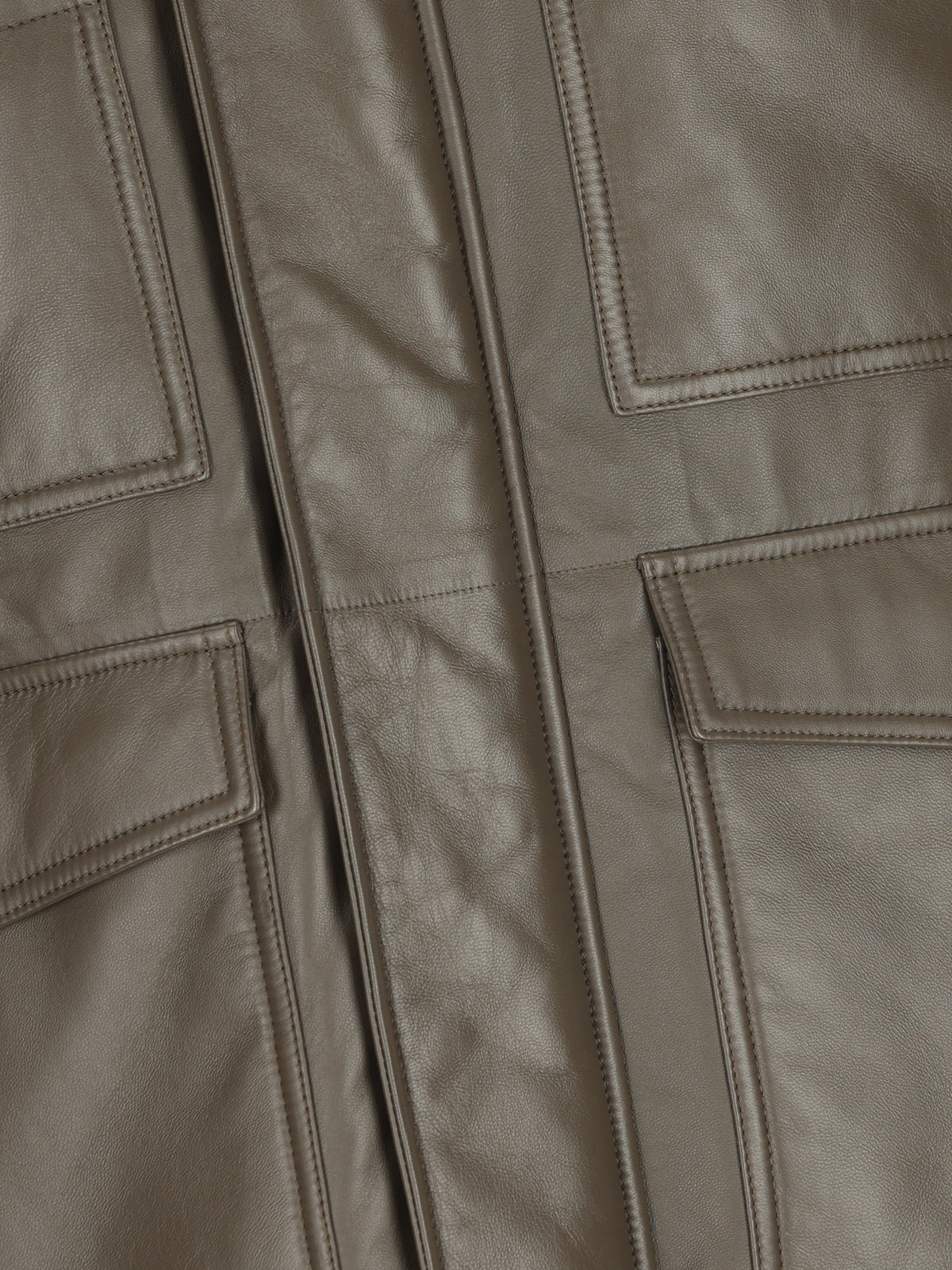 Giacca realizzata in pelle. H526Y34LCO 4160 LOEWE 