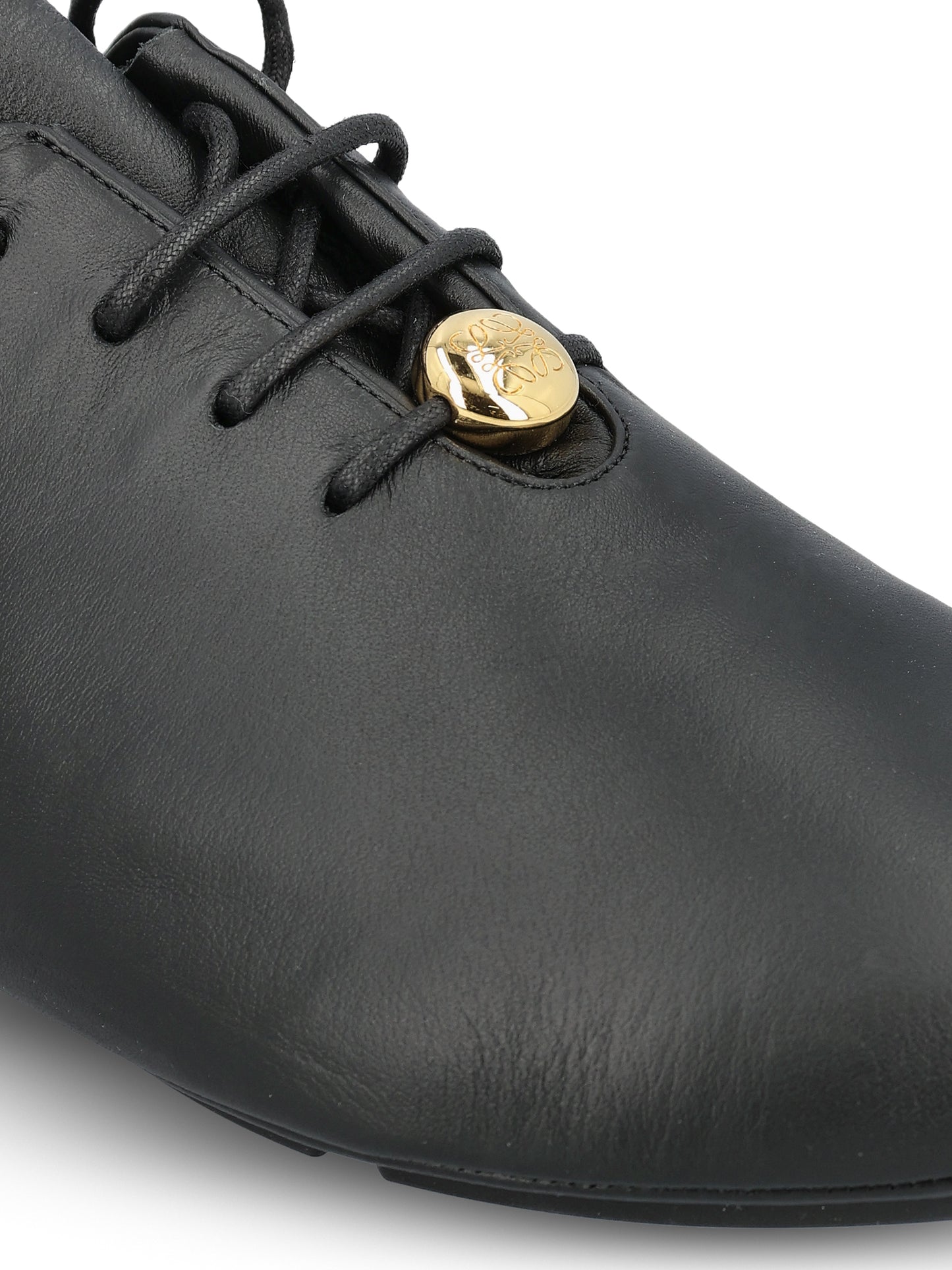 Scarpe realizzate in pelle. L815284X18 1100 LOEWE 
