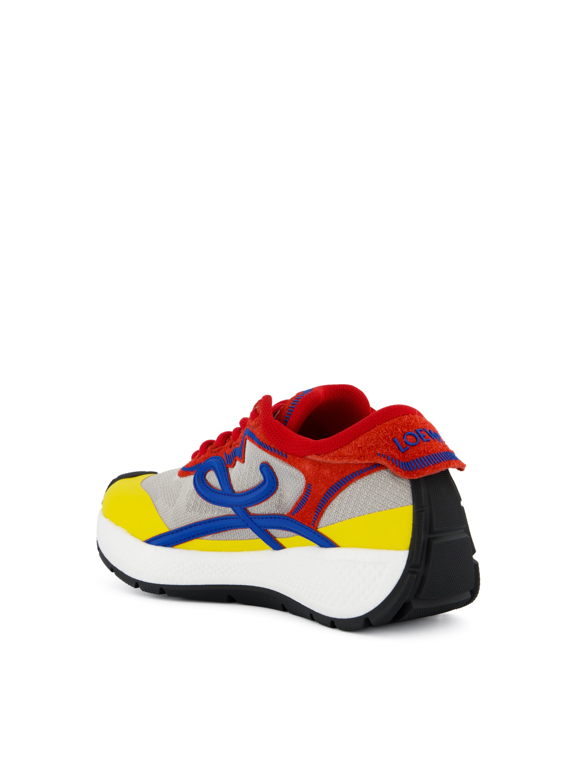 Sneakers realizzate in maglia tecnica e camoscio. M816282XCC 0132 LOEWE 