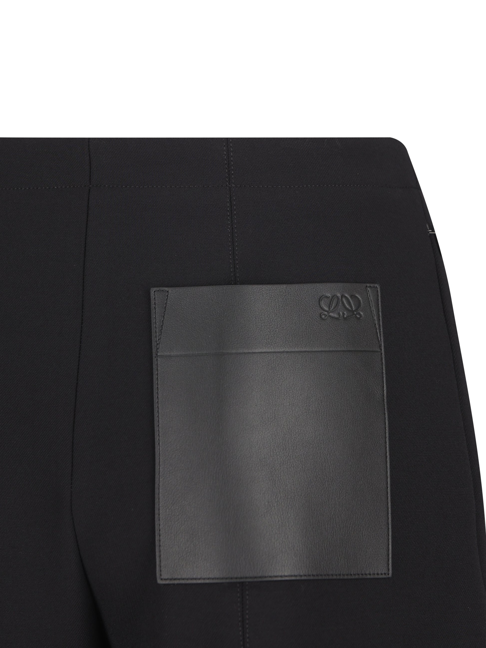 Pantaloni in un leggero misto lana. S540Y04XOC 1100 LOEWE 