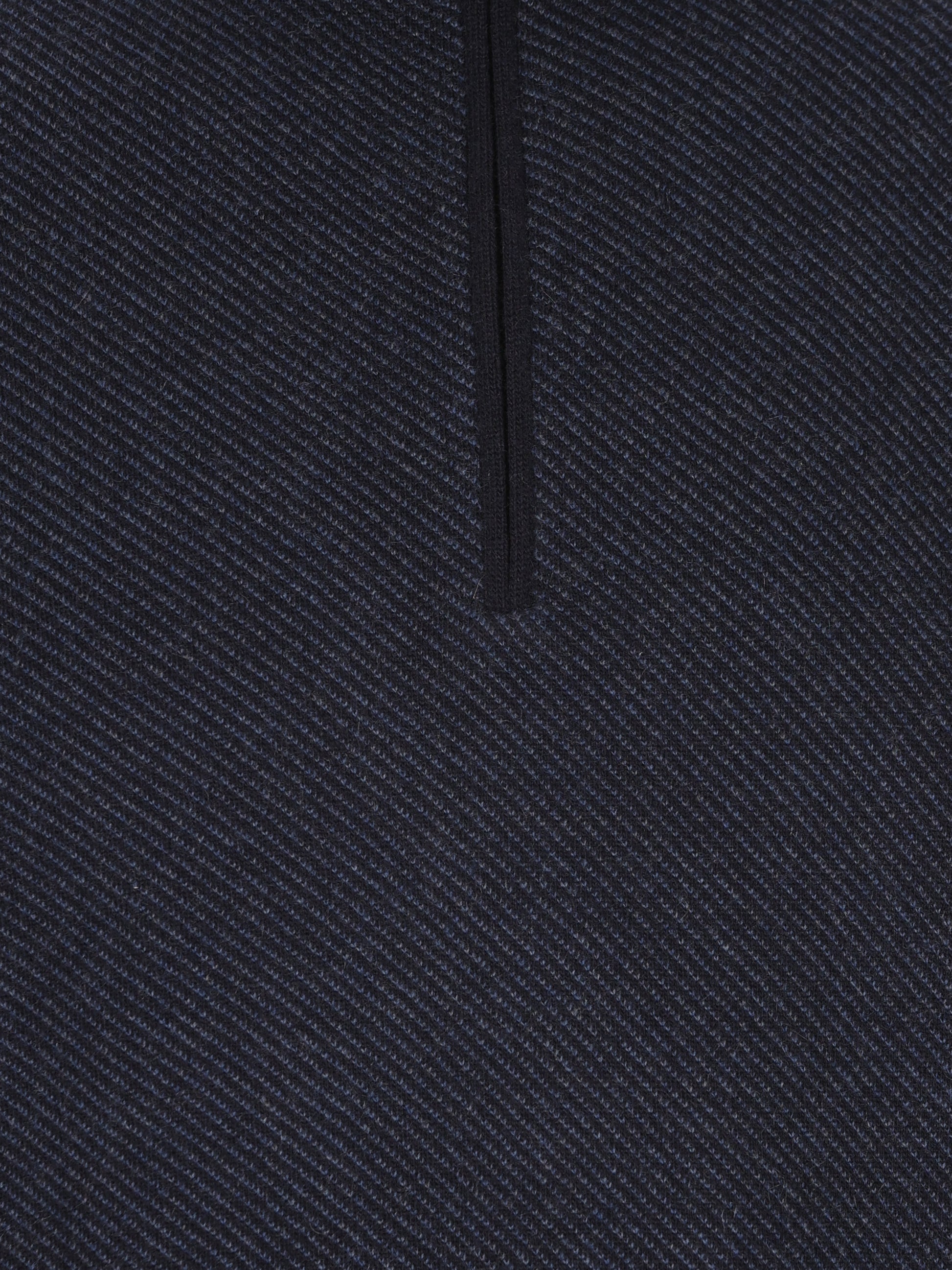Pullover realizzato in cashmere. FAP5949 J16U LORO PIANA 