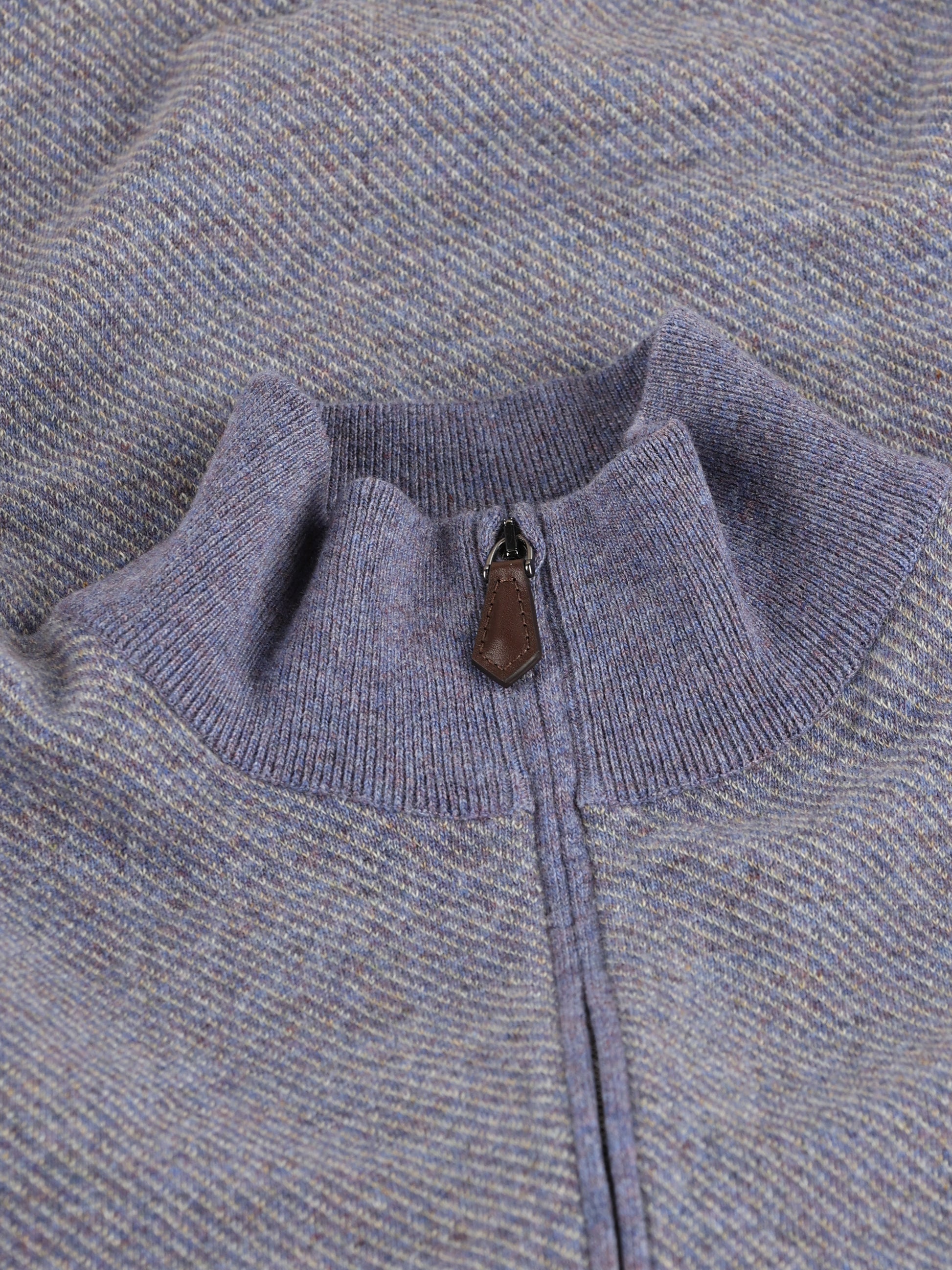 Pullover realizzato in cashmere. FAP5949 J2HR LORO PIANA 