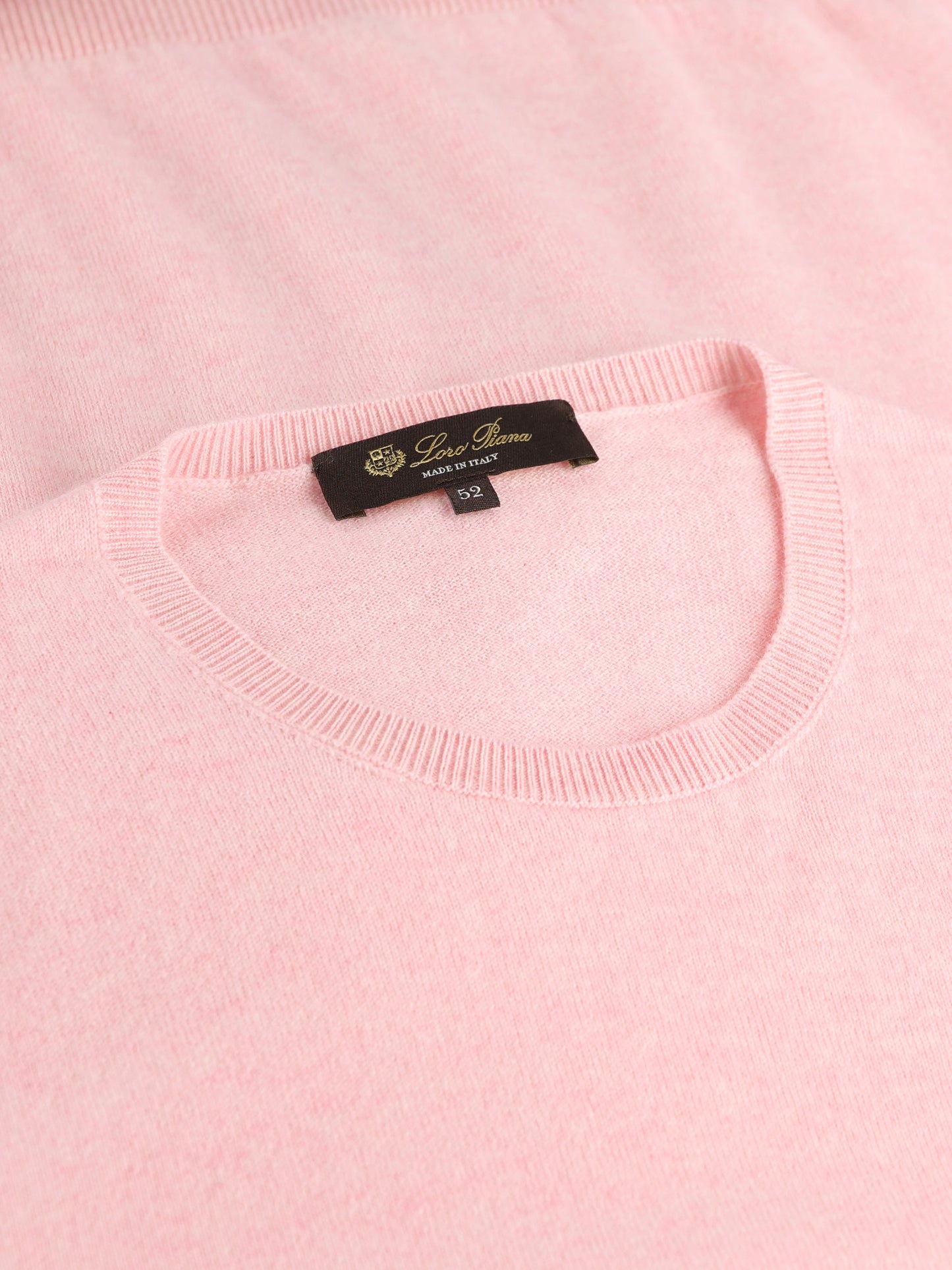 Maglia realizzata in cashmere. FAQ4511 30NF LORO PIANA 