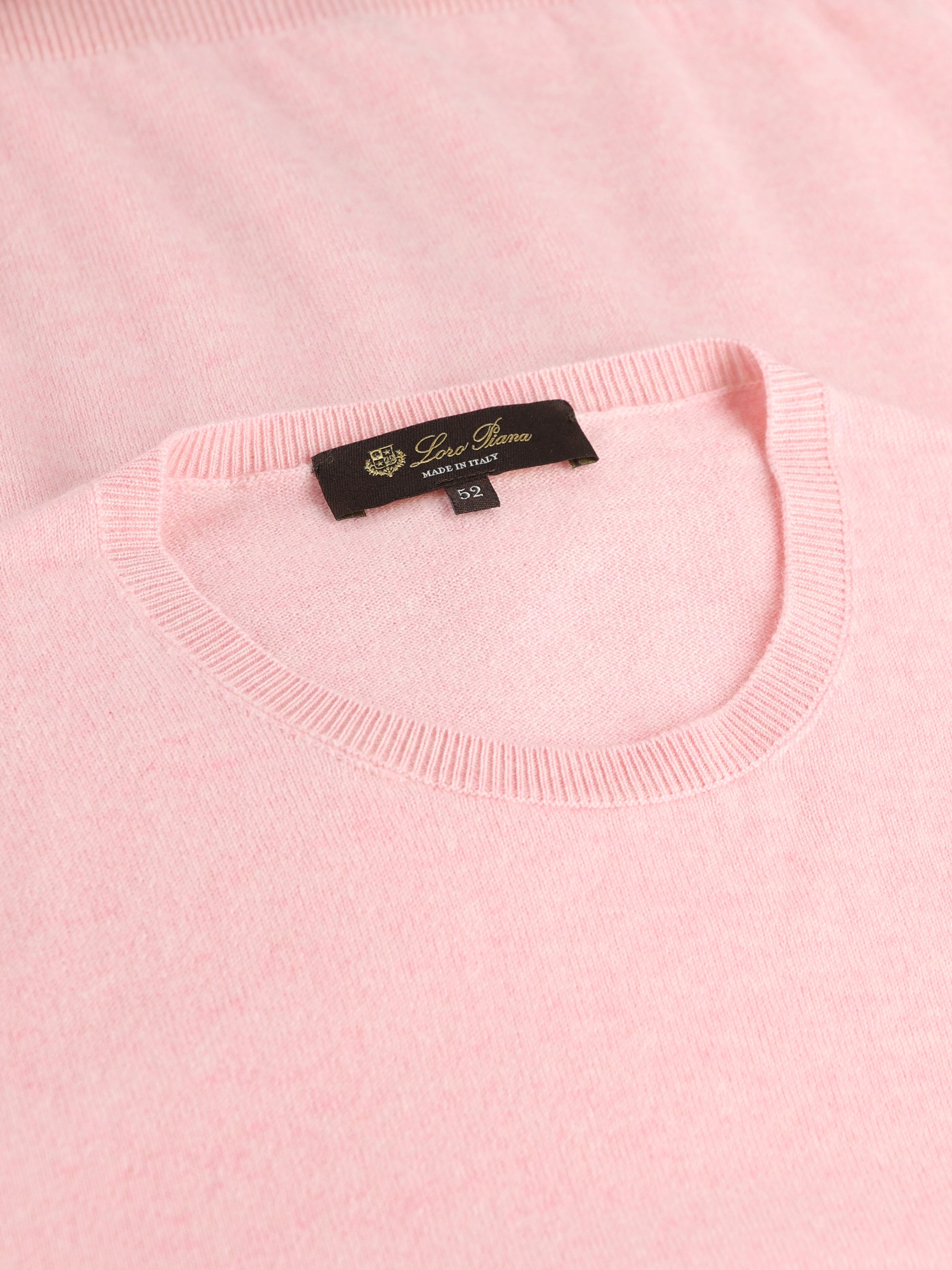 Maglia realizzata in cashmere. FAQ4511 30NF LORO PIANA 