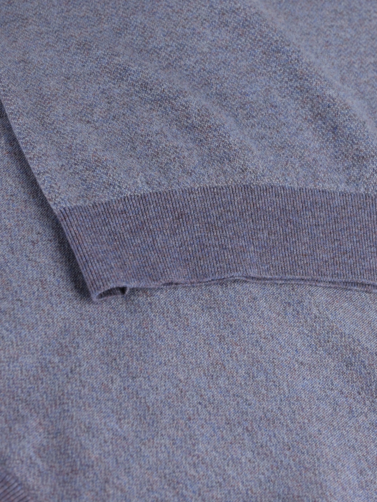 Maglia realizzata in cashmere e seta. FRM1386 B6L5 LORO PIANA 