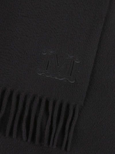 Stola realizzata in cashmere. 2624546311600 008 MAX MARA 