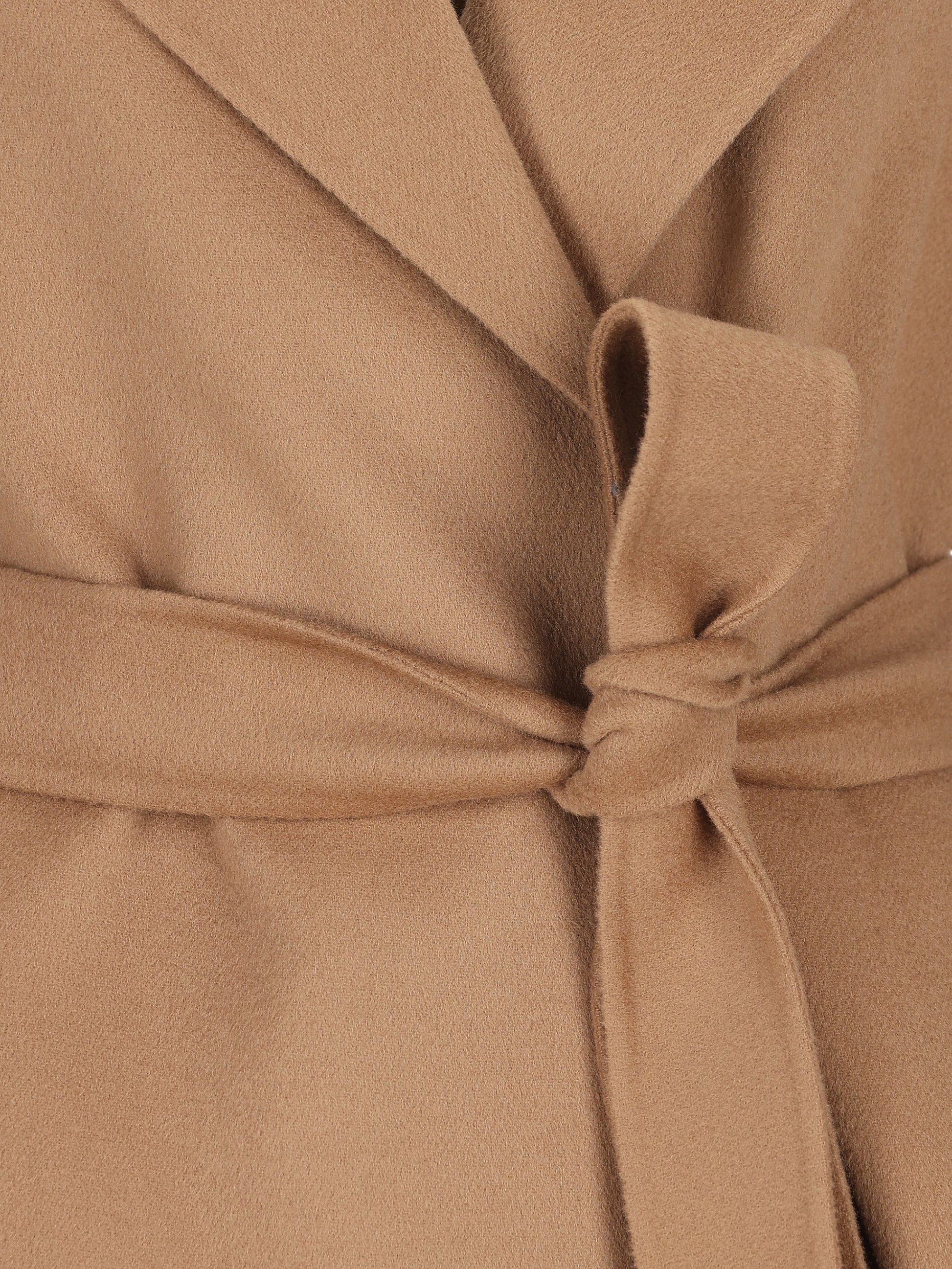 Cappotto realizzato in lana vergine. 2629016073600 045 MAX MARA - S 