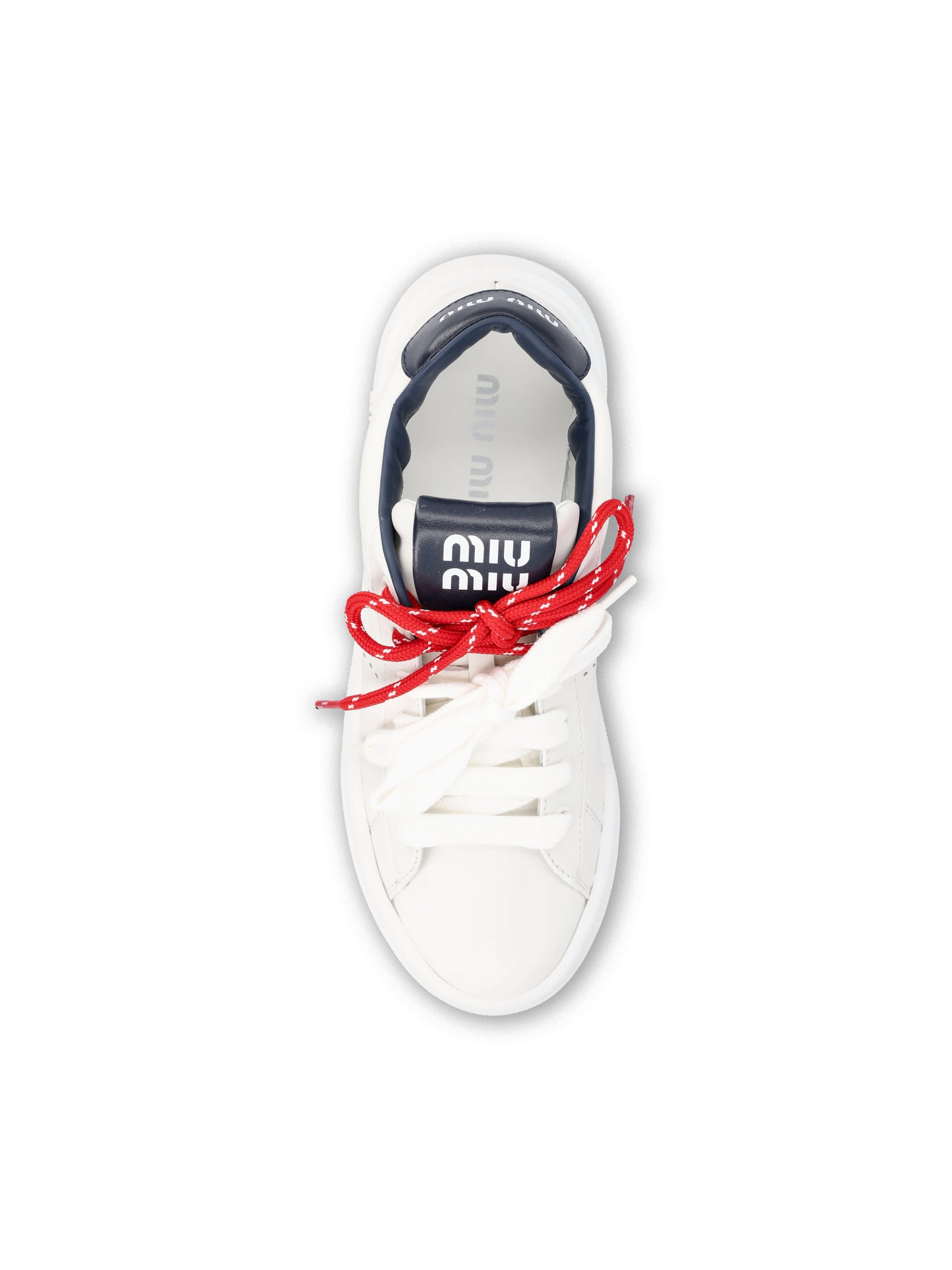 Sneakers realizzate in pelle di vitello. 5E387E 3L48F0BJO MIU MIU 