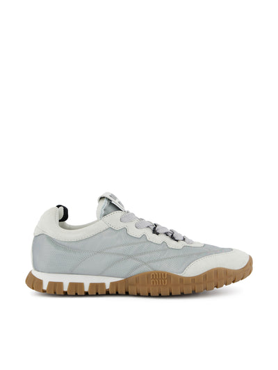 Sneakers Tyre in Tessuto Tecnico e Pelle Scamosciata Alluminio/Bianco 5E417E 3ZOFF0D5X MIU MIU 