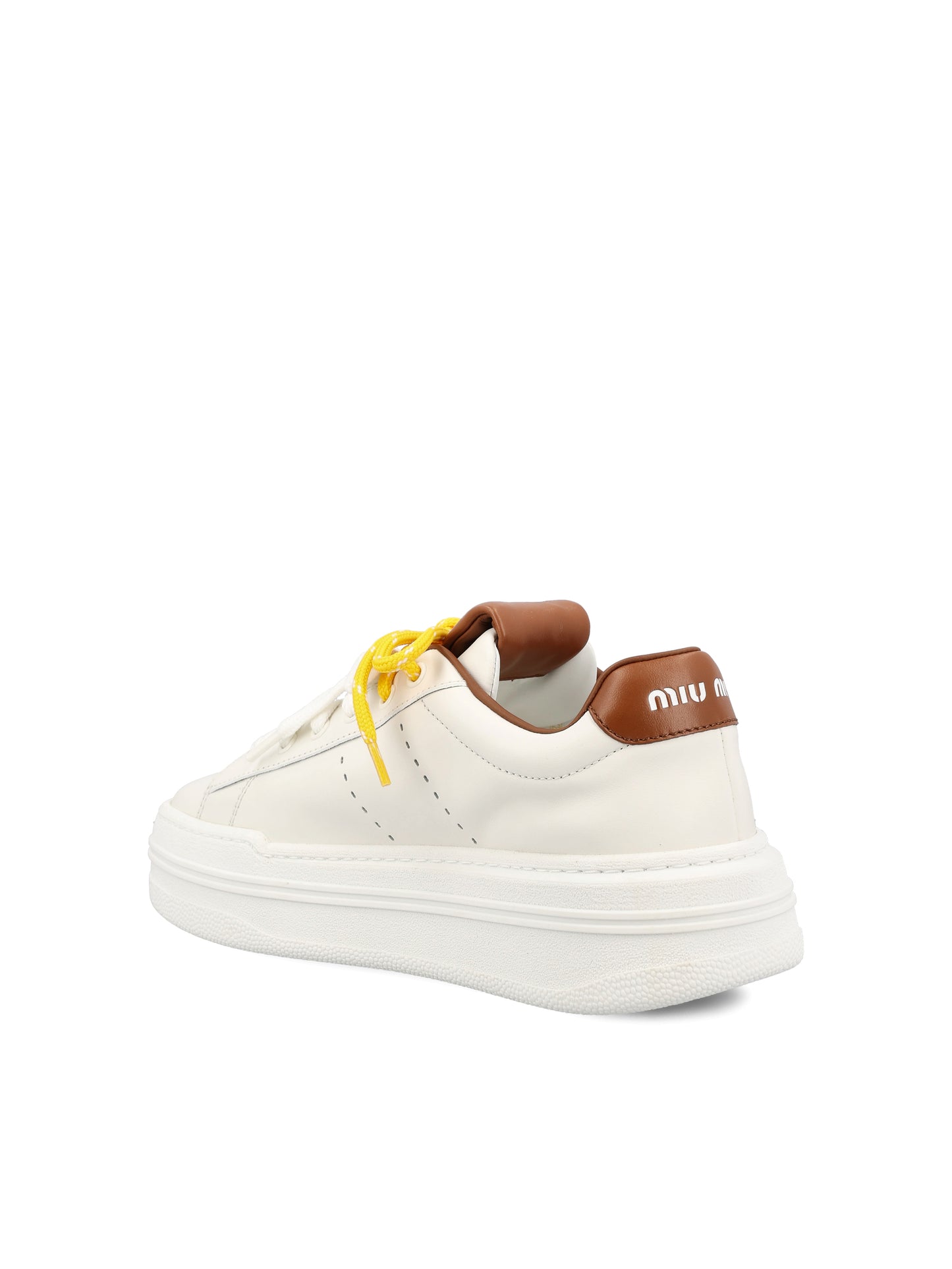 Sneakers realizzate in pelle di vitello. 5E710E 3L48F0TPR MIU MIU 