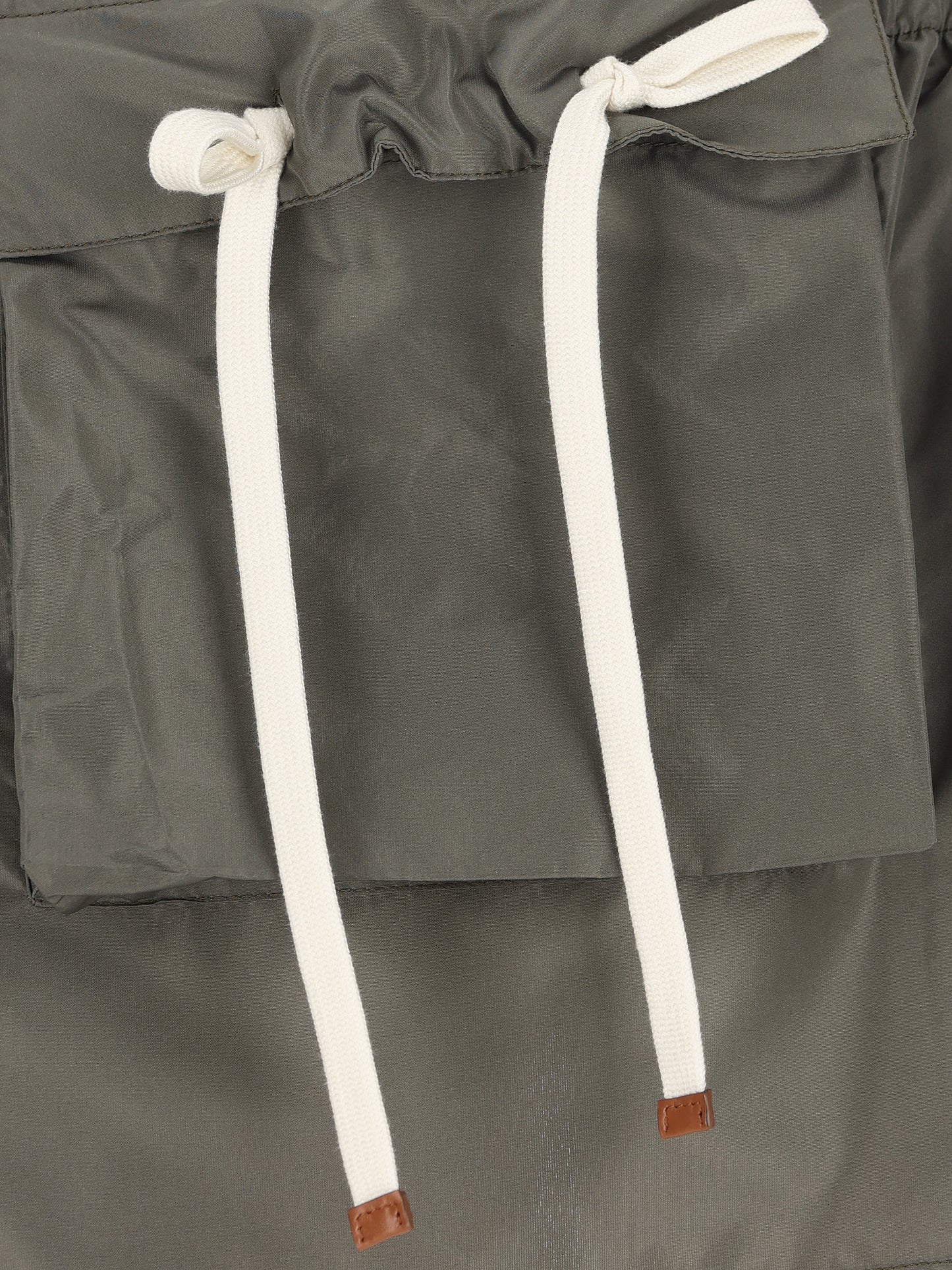 Minigonna realizzata in tela. MG2704 121IF0414 MIU MIU 