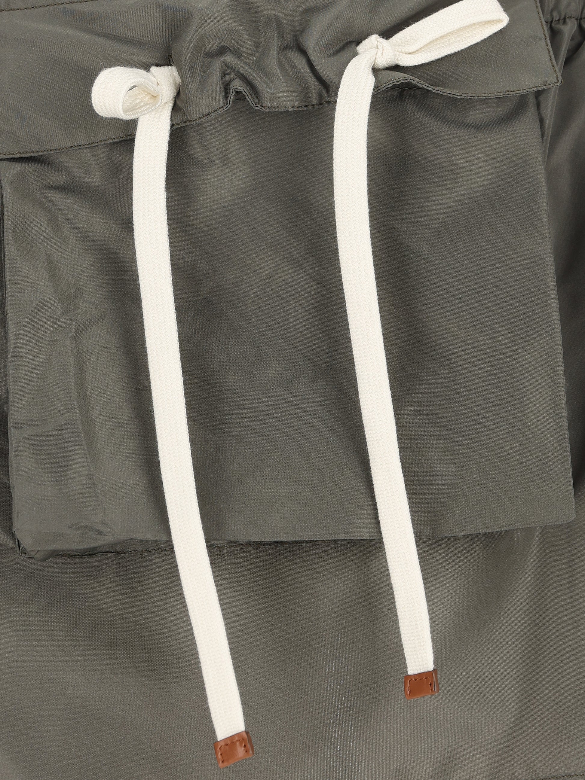 Minigonna realizzata in tela. MG2704 121IF0414 MIU MIU 