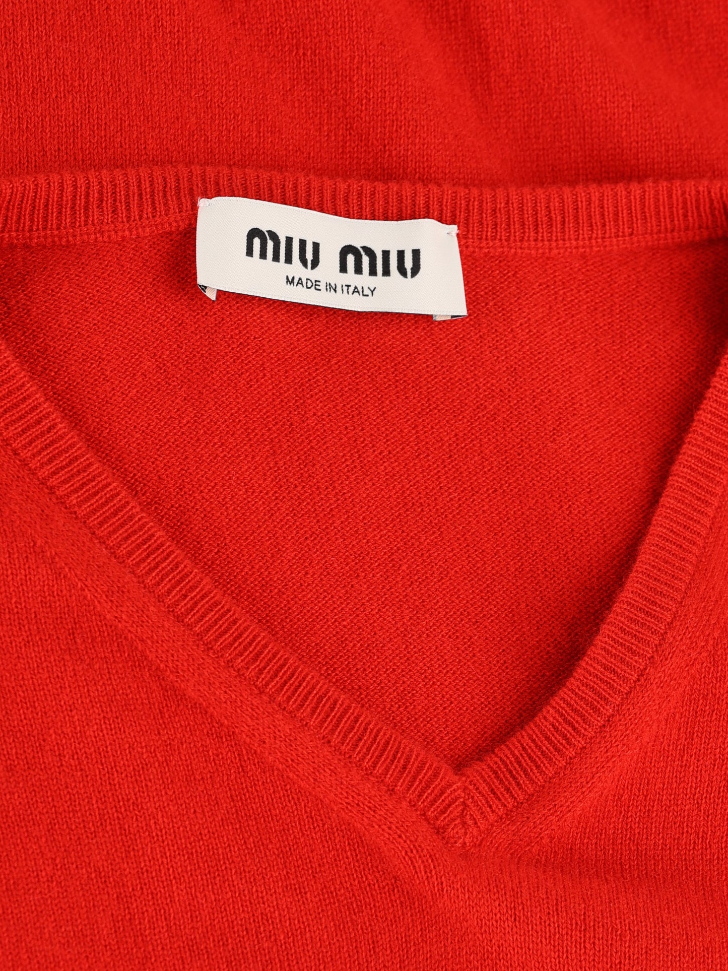 Maglia realizzata in cashmere. MML07A 13S1F0011 MIU MIU 