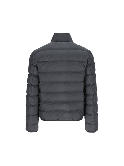 Piumino realizzato in tessuto tecnico. M1A00108 54A81999 MONCLER 