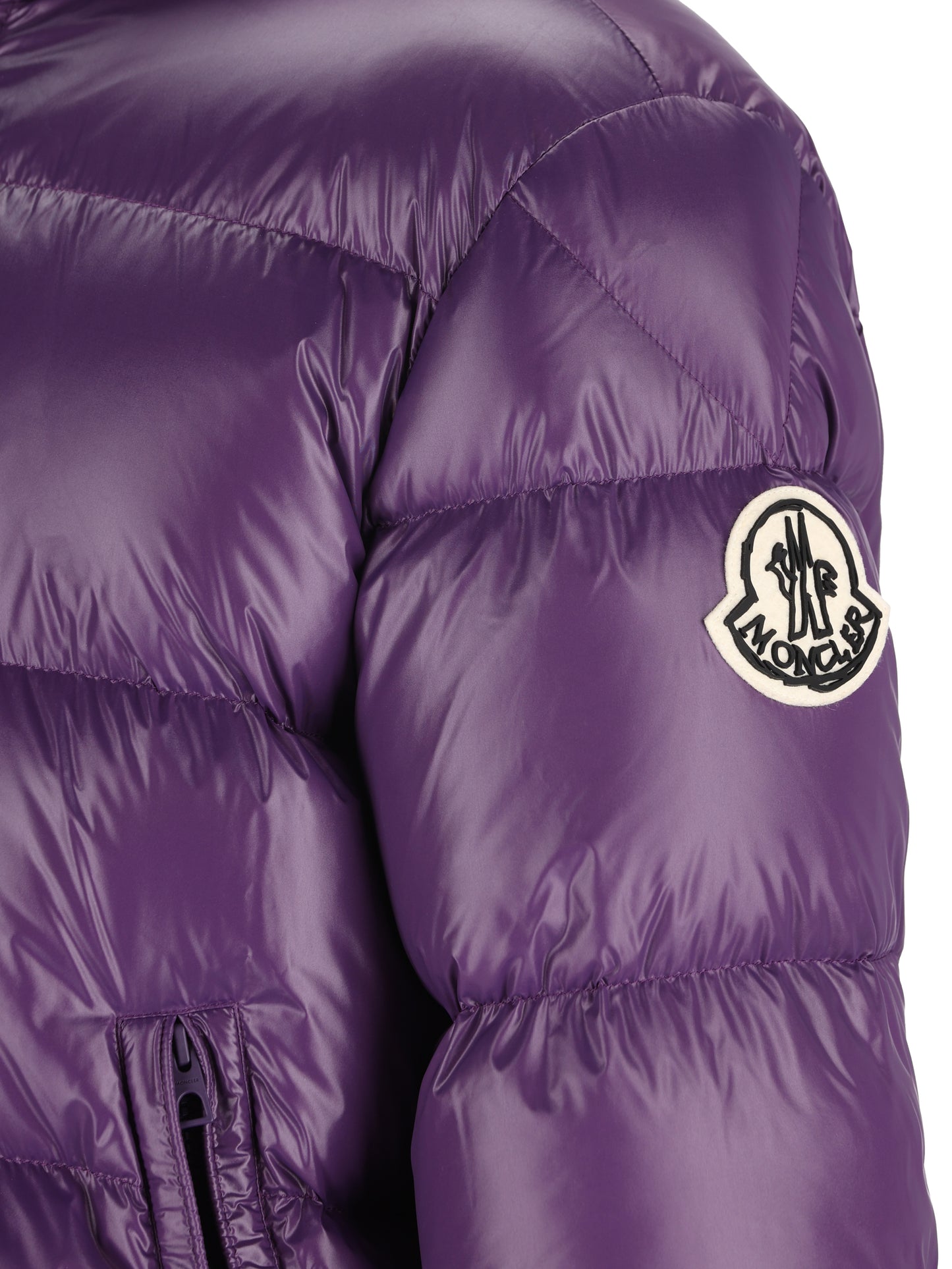Piumino realizzato in poliammide. M1A00196 596XEP67 MONCLER 