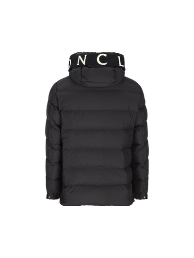 Piumino realizzato in poliestere. M1A00222 597YW999 MONCLER 