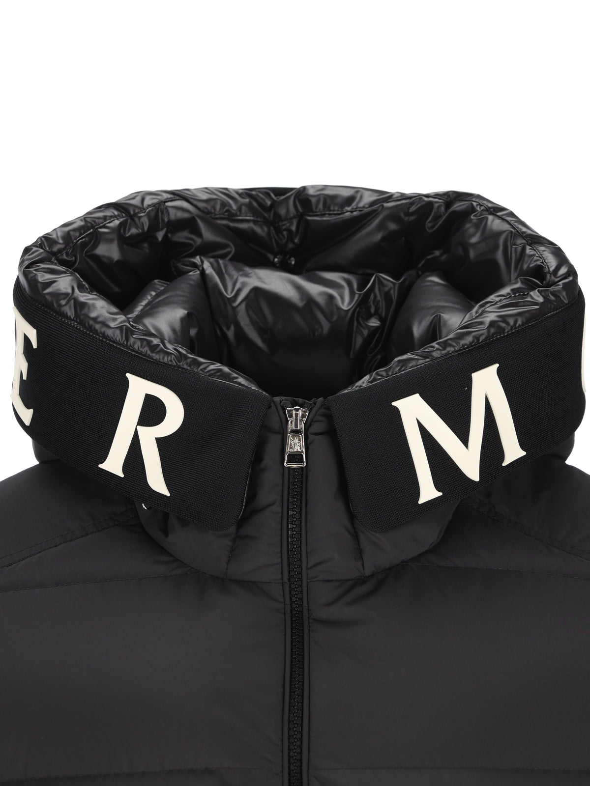 Piumino realizzato in poliestere. M1A00222 597YW999 MONCLER 