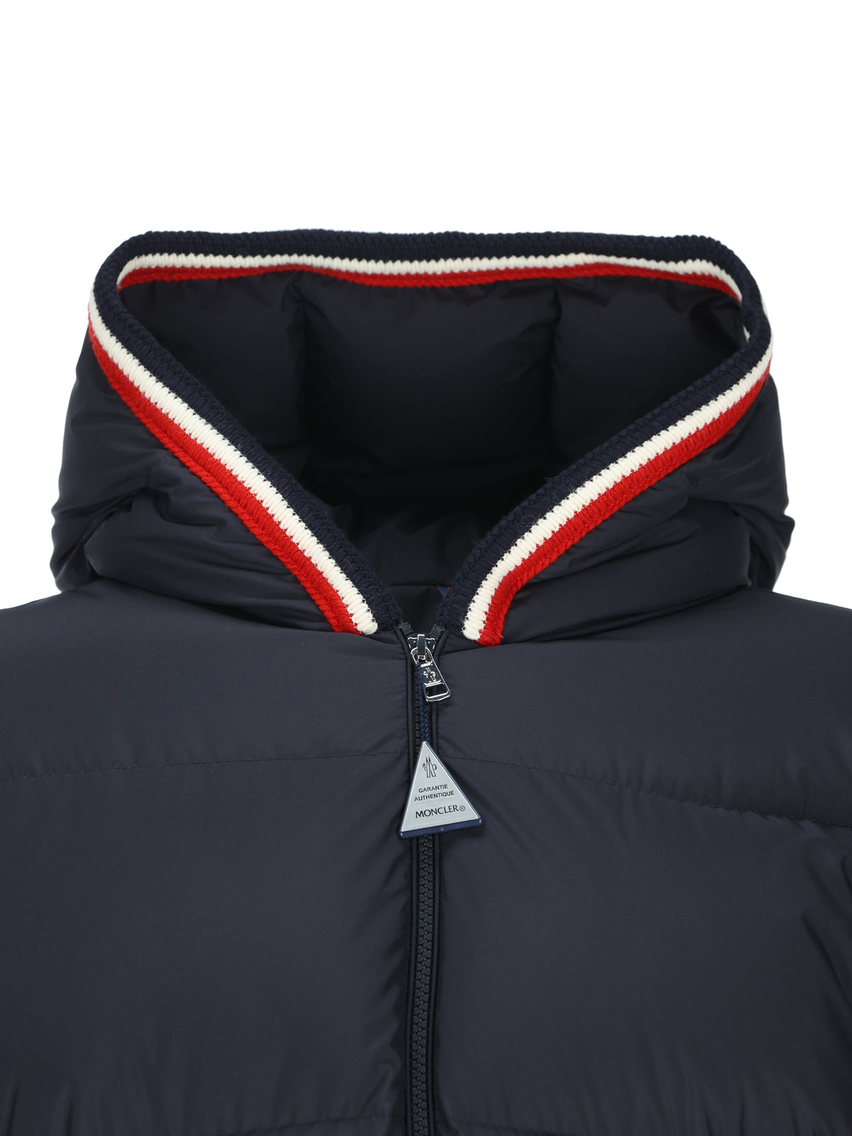Piumino realizzato in poliestere. M1A00227 597YW778 MONCLER 