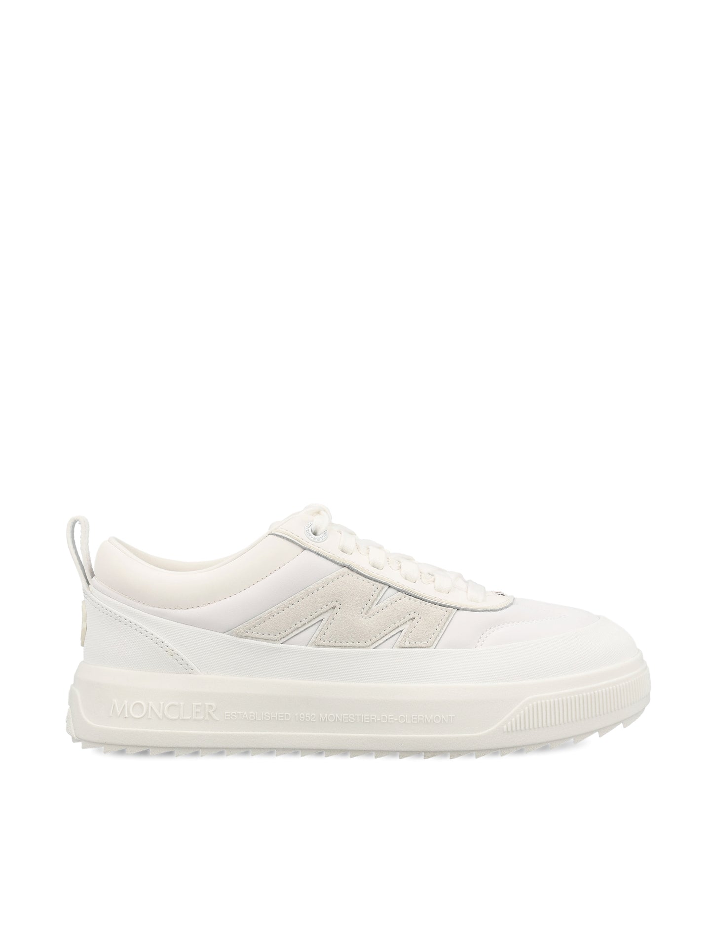 Sneakers realizzate in pelle. M4M00190 N0565001 MONCLER 
