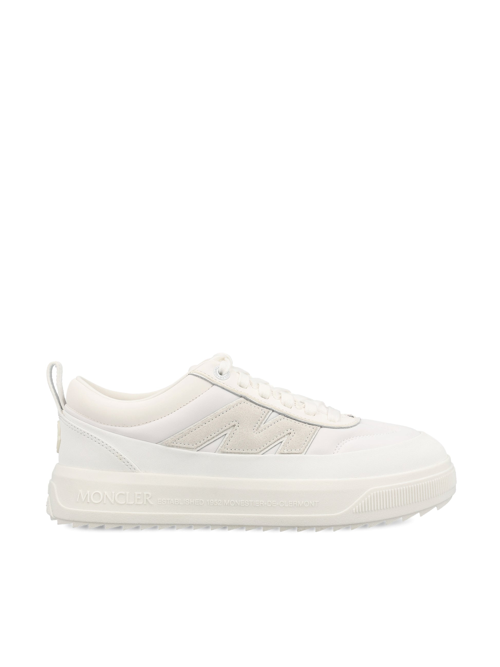Sneakers realizzate in pelle. M4M00190 N0565001 MONCLER 