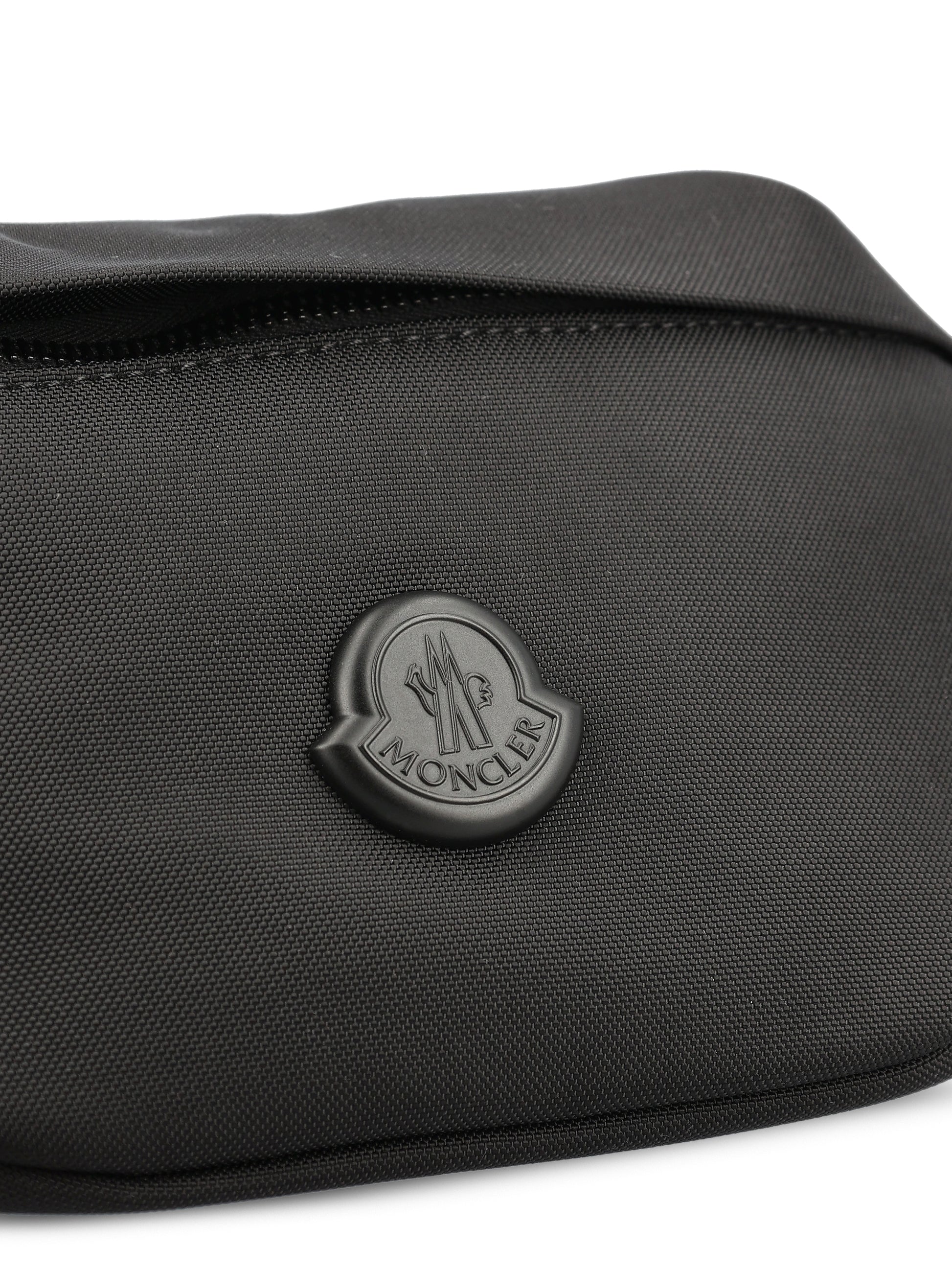 Marsupio realizzato in misto nylon. M5M00001 M7755999 MONCLER 