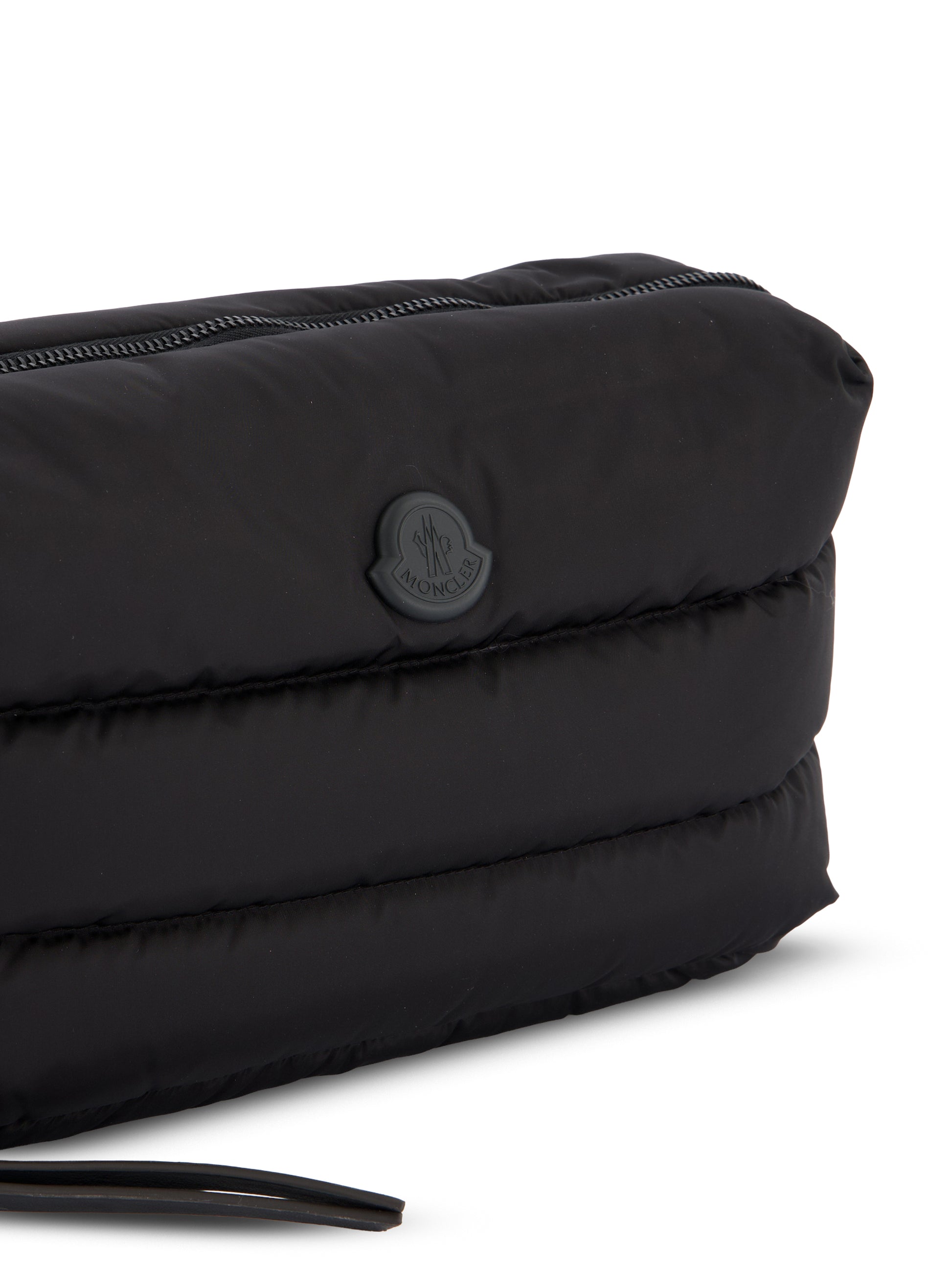Beauty case realizzato in poliammide. M6A00003 M6275999 MONCLER 