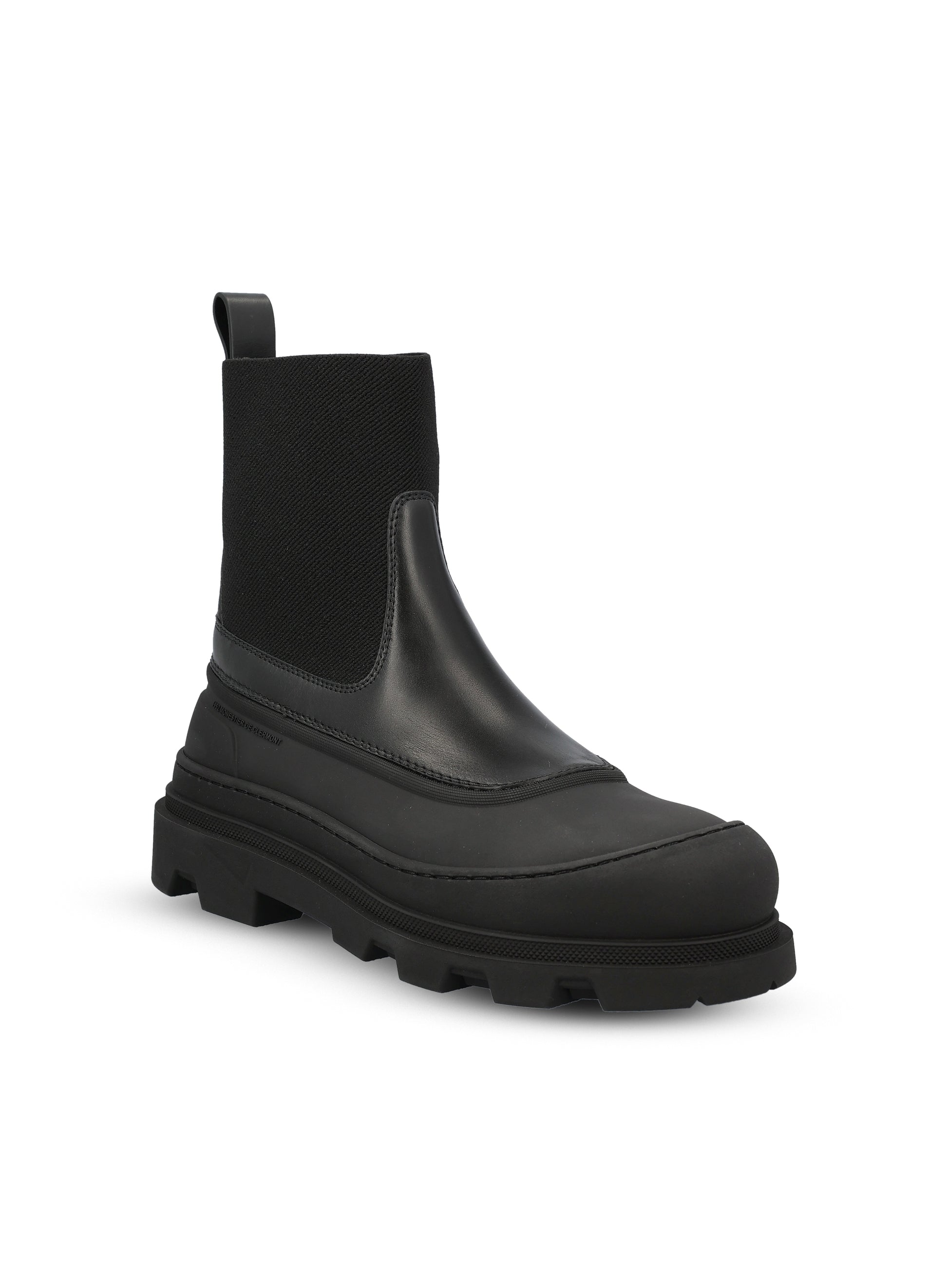Stivaletti realizzati in pelle e gomma. W4F00030 M9918999 MONCLER 