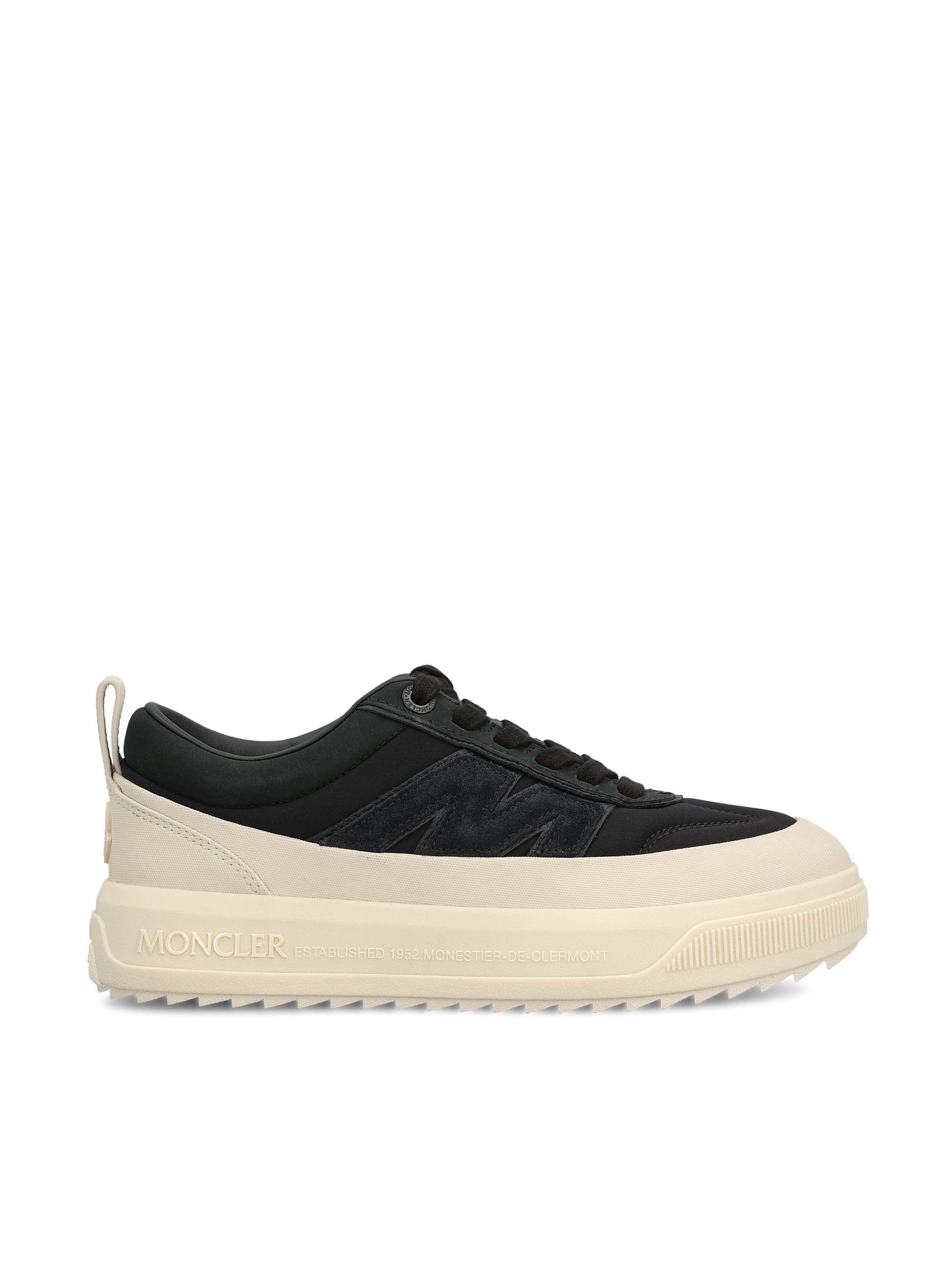 Sneakers realizzate in pelle. W4M00150 M7091999 MONCLER 
