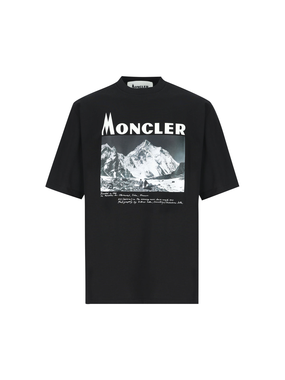 T-Shirt realizzata in cotone. M8C0007 4899YC999 MONCLER RE-ICONS 