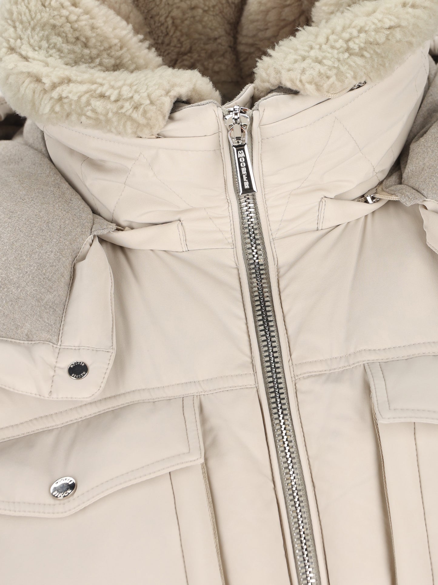 Piumino realizzato in piuma d'oca. MOUGI101114 U0119 MOORER 