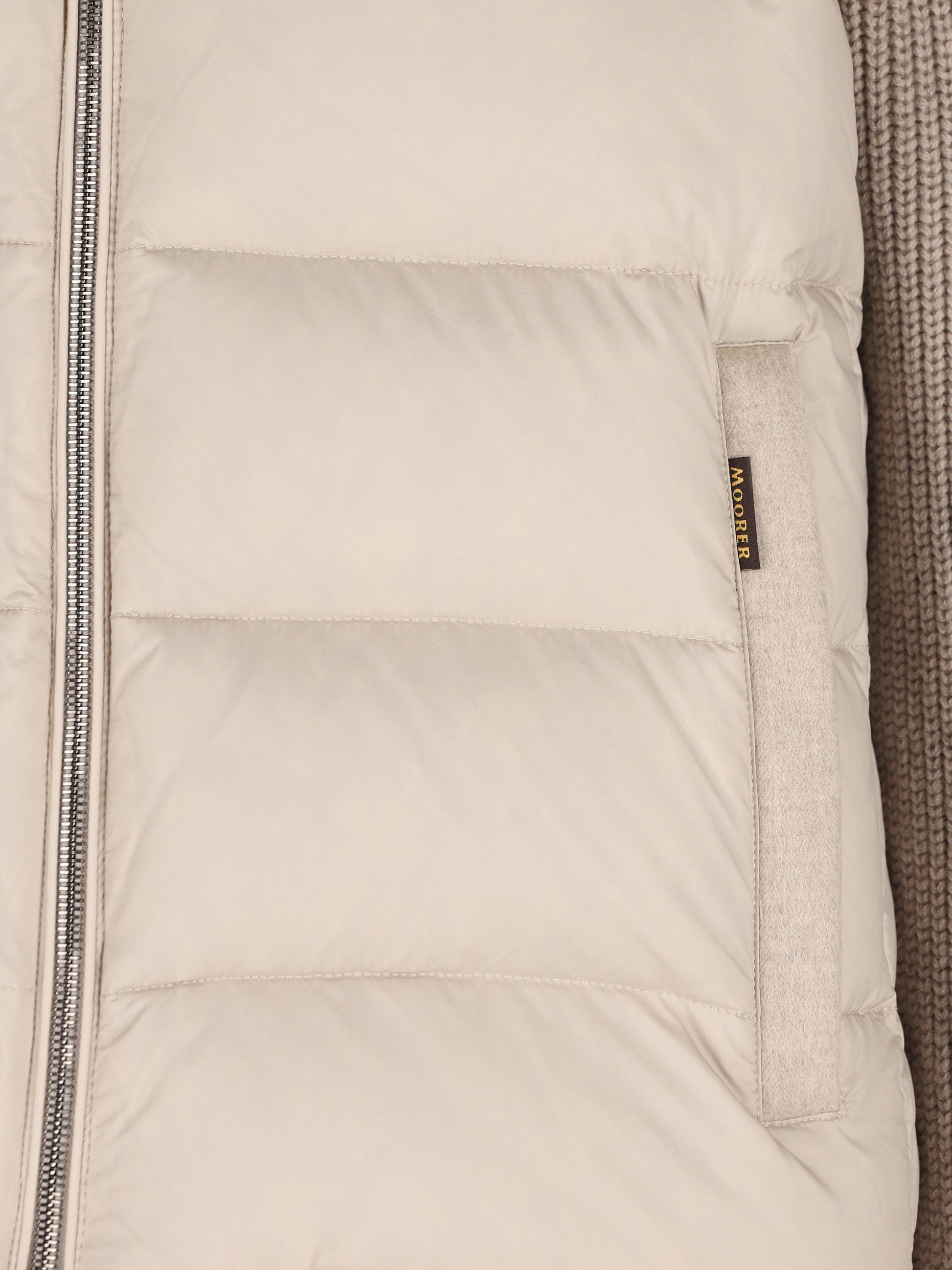 Piumino realizzato in lana e cashmere. MOUGI101201 U0033 MOORER 