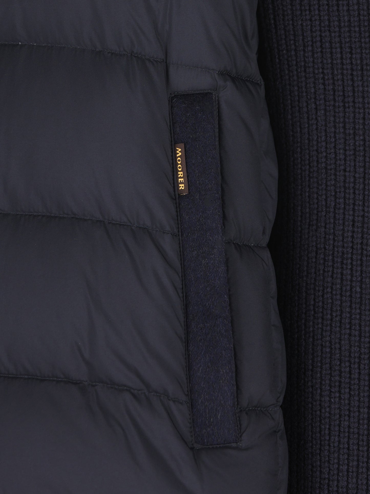 Piumino realizzato in lana e cashmere. MOUGI101201 V1980 MOORER 