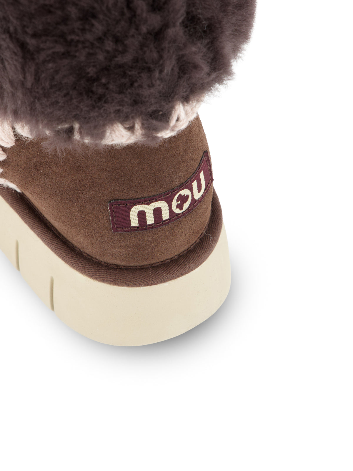 Stivali realizzati in montone. FW531042A MOCHA MOU 