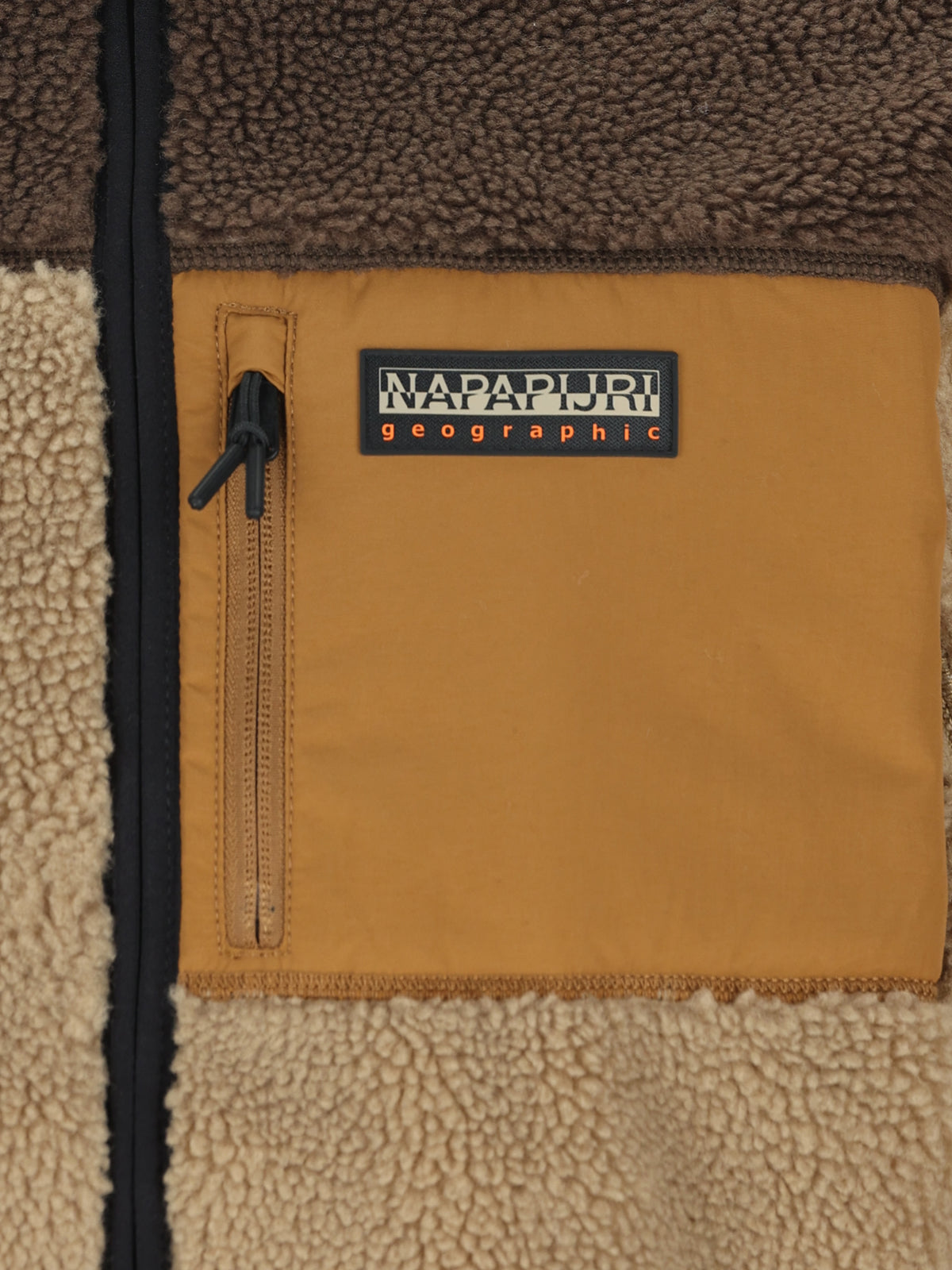 Felpa realizzata in poliestere. NP0A8AZU M4E1 NAPAPIJRI 