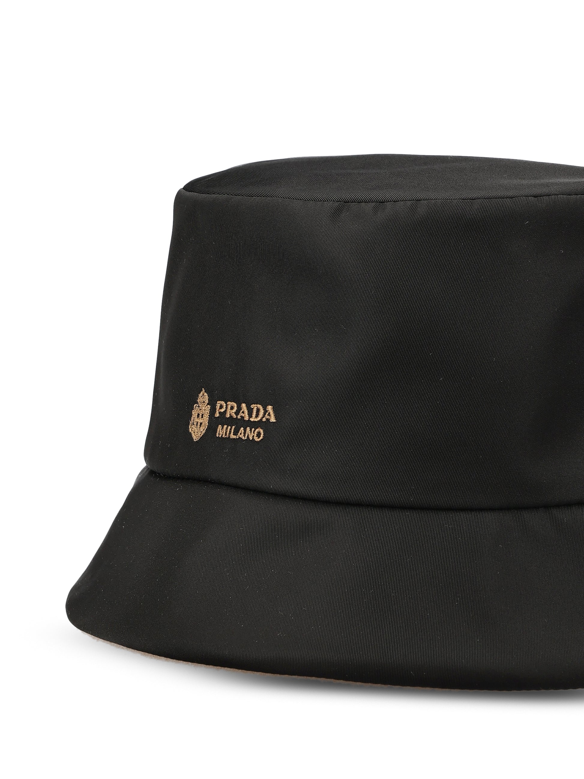 Cappello realizzato in poliammide. 1HC137 2ZTAF0782 PRADA 