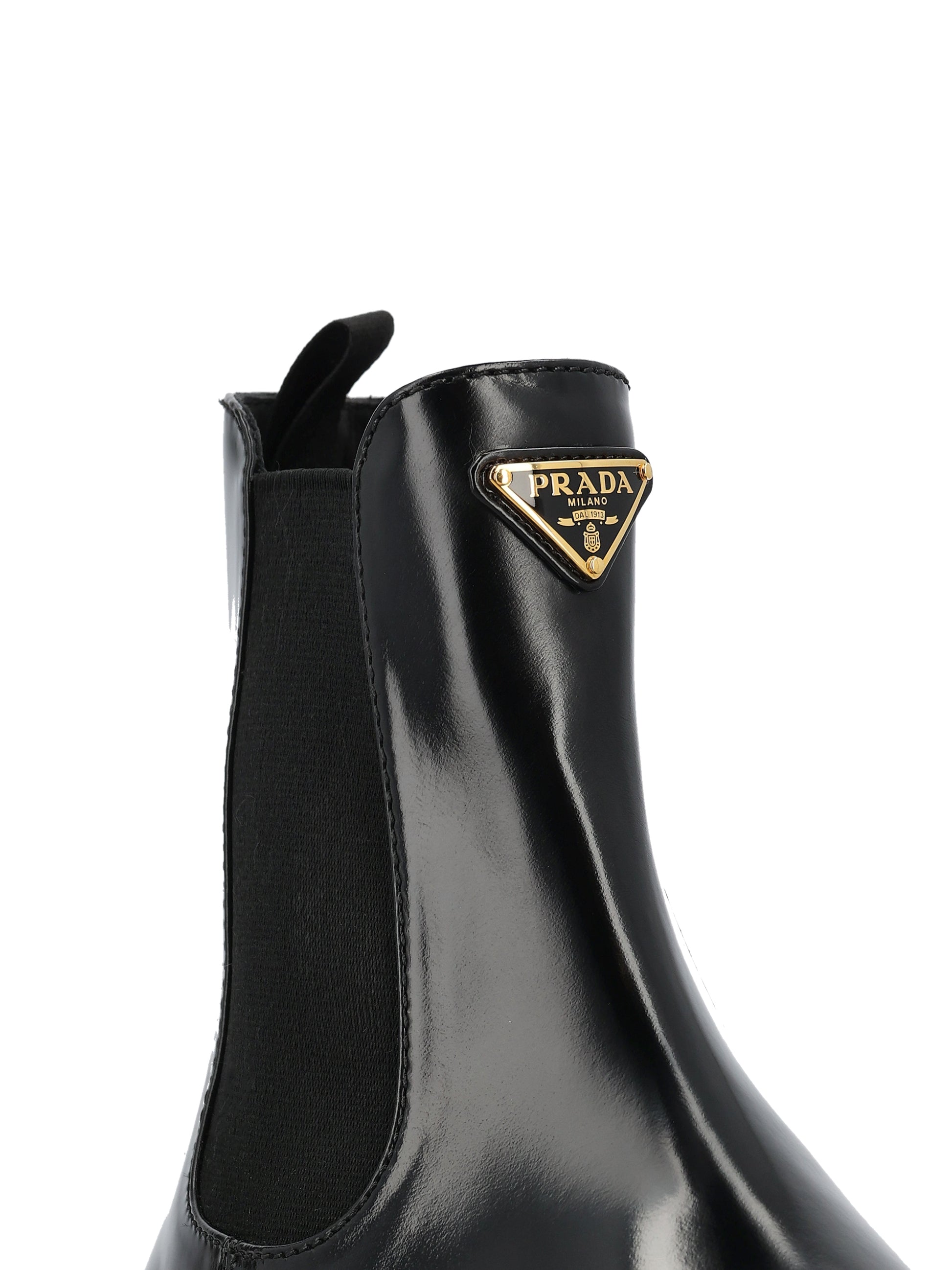 Stivaletti realizzati in pelle. 1T186O 055F0002 PRADA 