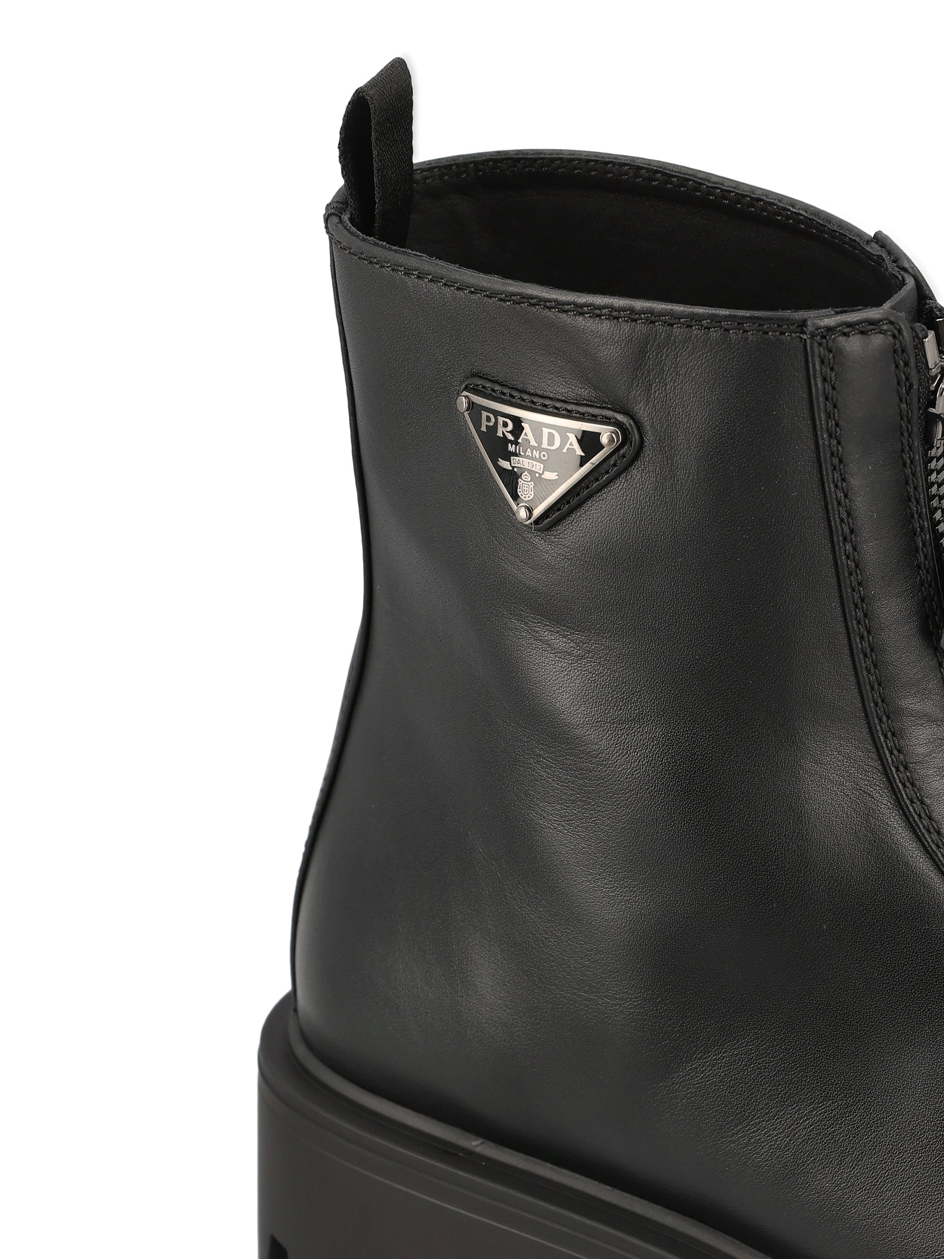 Tronchetti in pelle. 1T328O UZEF0002 PRADA 