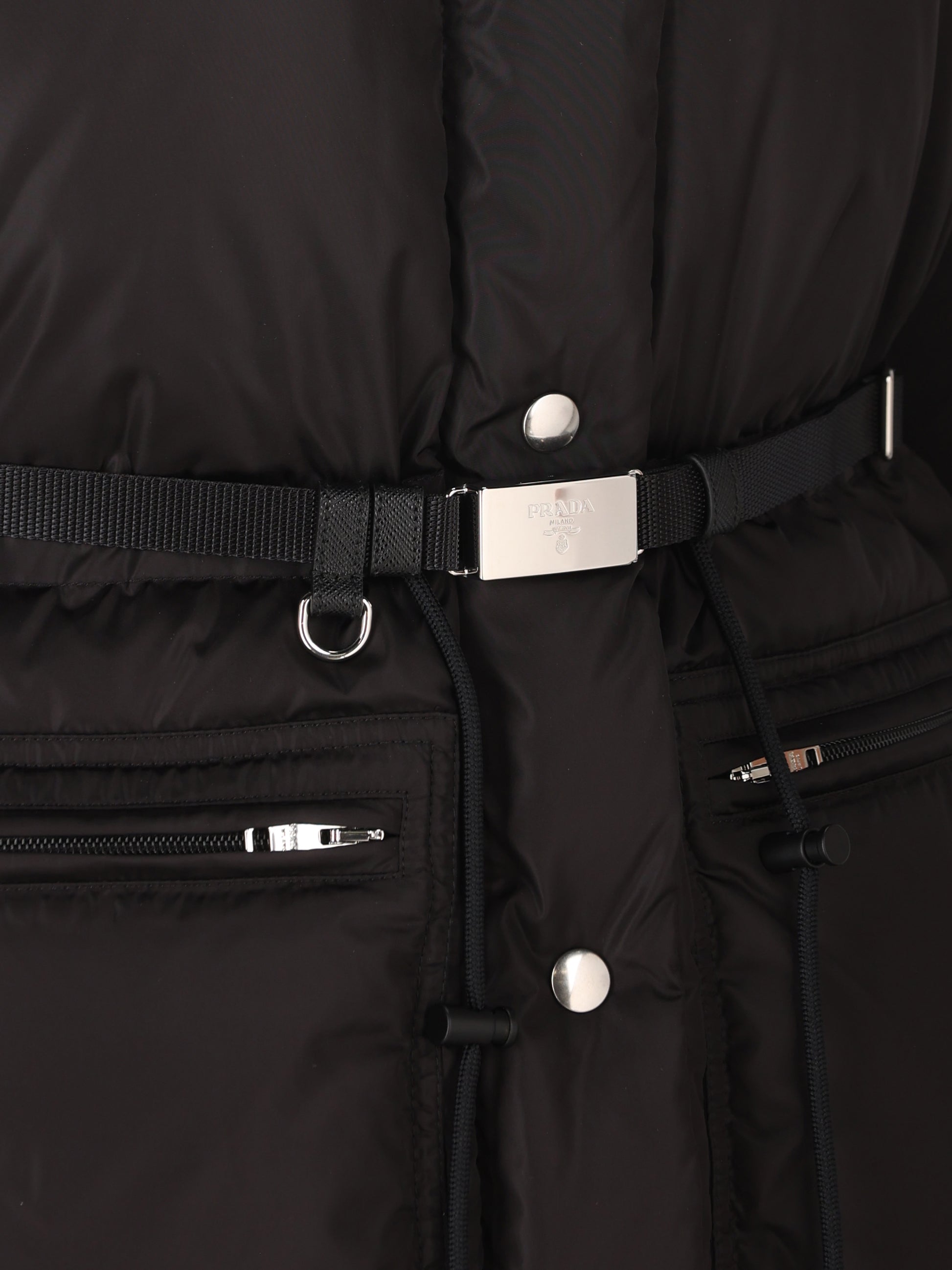 Piumino realizzato in re-nylon. 292396 1WQ9F0002 PRADA 