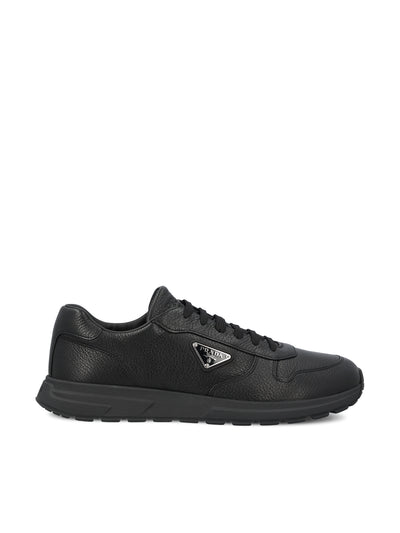 Sneakers realizzate in pelle. 2EE443 013F0002 PRADA 