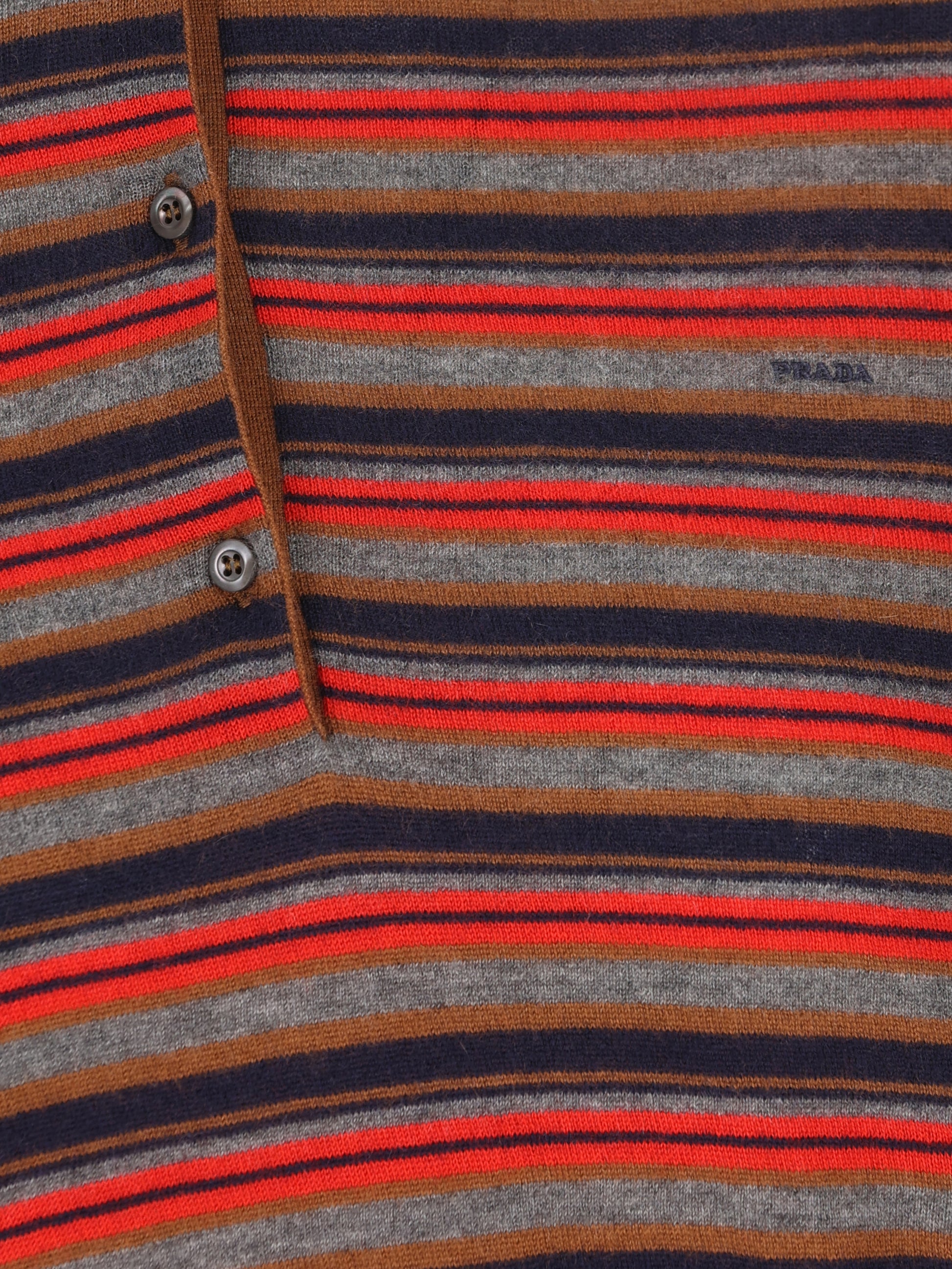 Polo realizzata in cashmere. P24F3N 6220F0CQJ PRADA 
