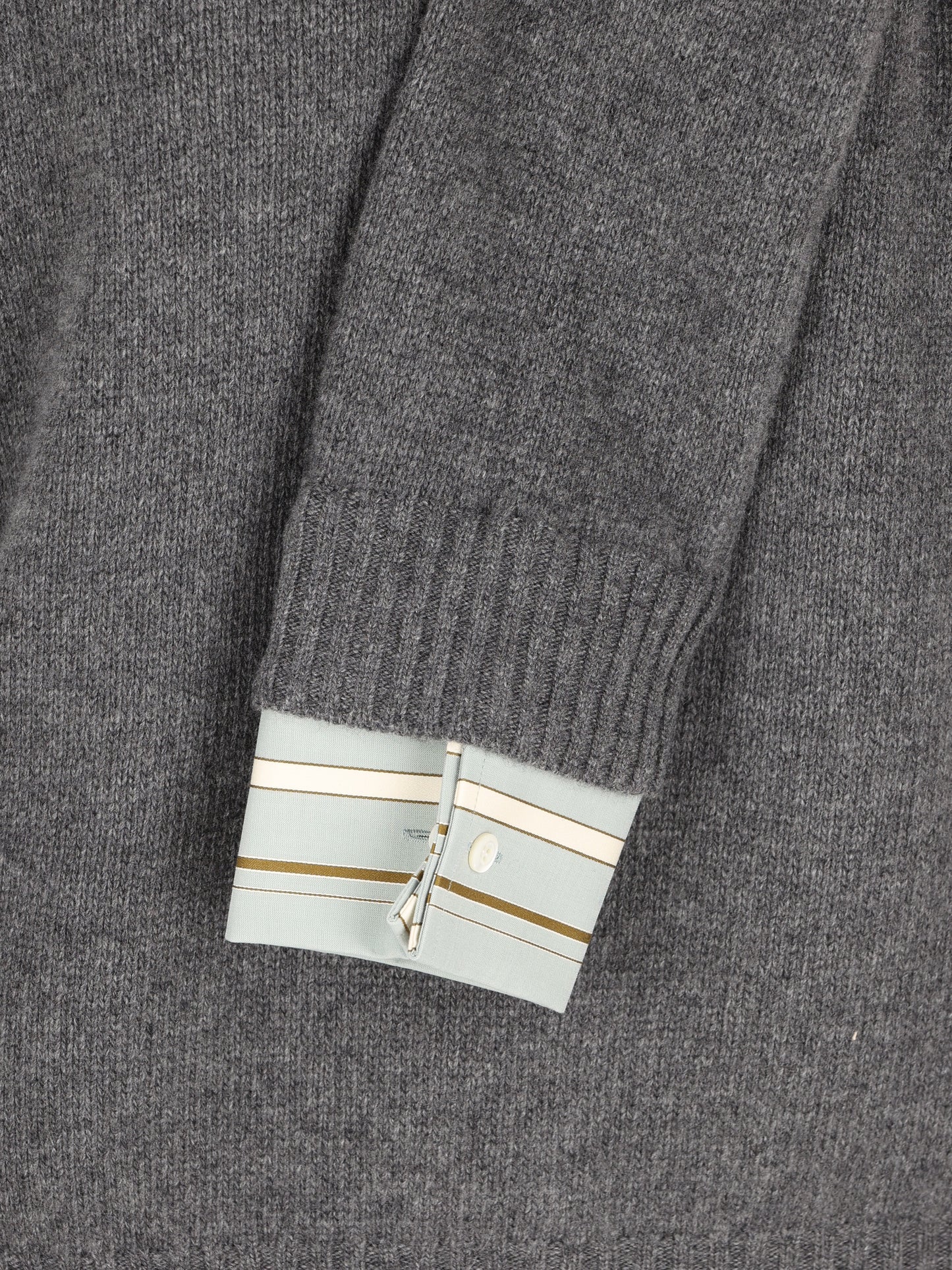 Maglia realizzata in lana e cashmere. P24F3V 6339F0480 PRADA 