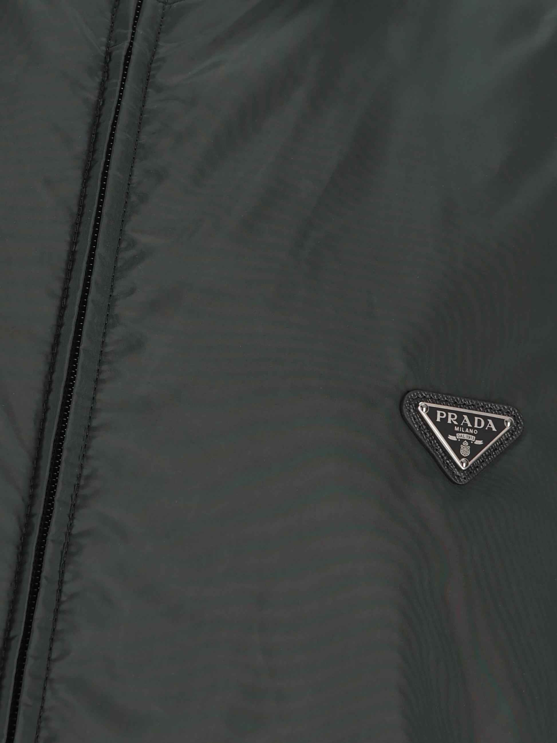 Giacca reversibile realizzata in re-nylon. SGD108 6410F0G9W PRADA 