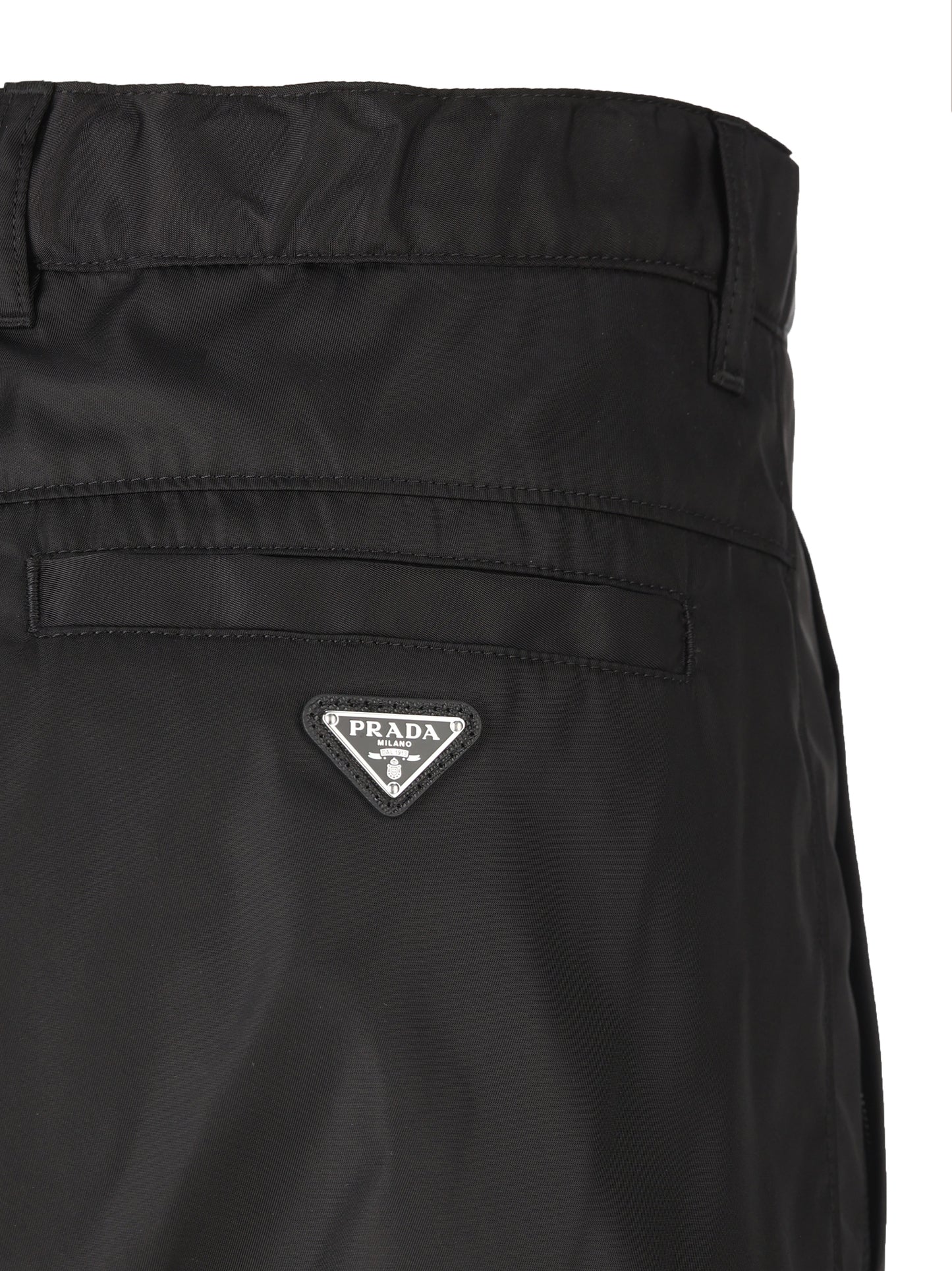 Pantaloni realizzati in poliammide riciclata. SPH66 1WQ8F0002 PRADA 