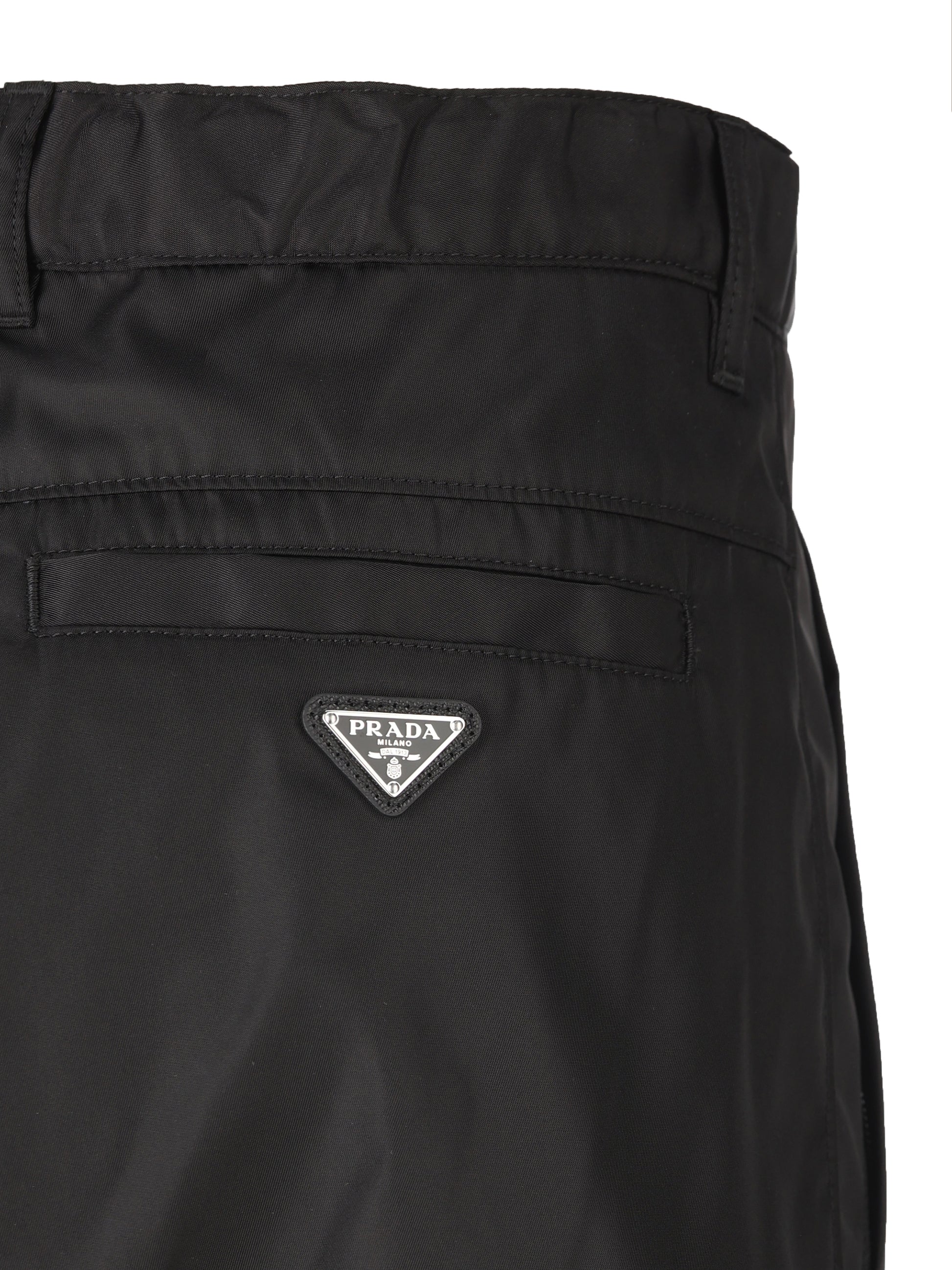Pantaloni realizzati in poliammide riciclata. SPH66 1WQ8F0002 PRADA 