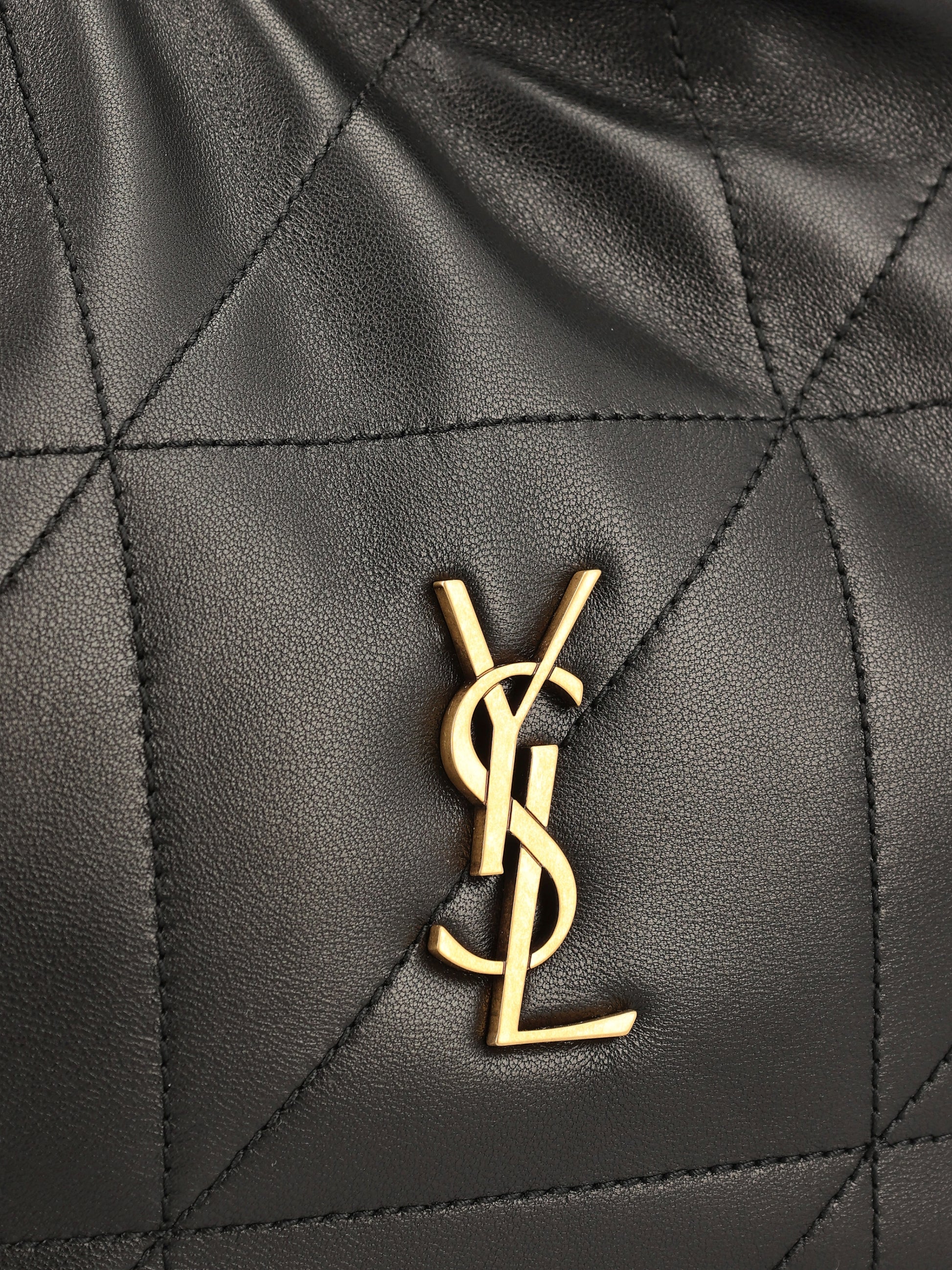Pochette realizzata in pelle. 862712 AAB321000 SAINT LAURENT 